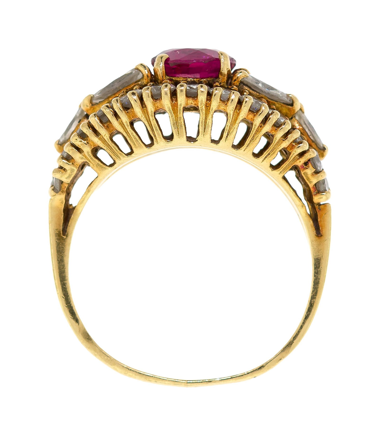18K GOLD 1.0 CT. OVAL RUBY & DIAMOND RING. - 8