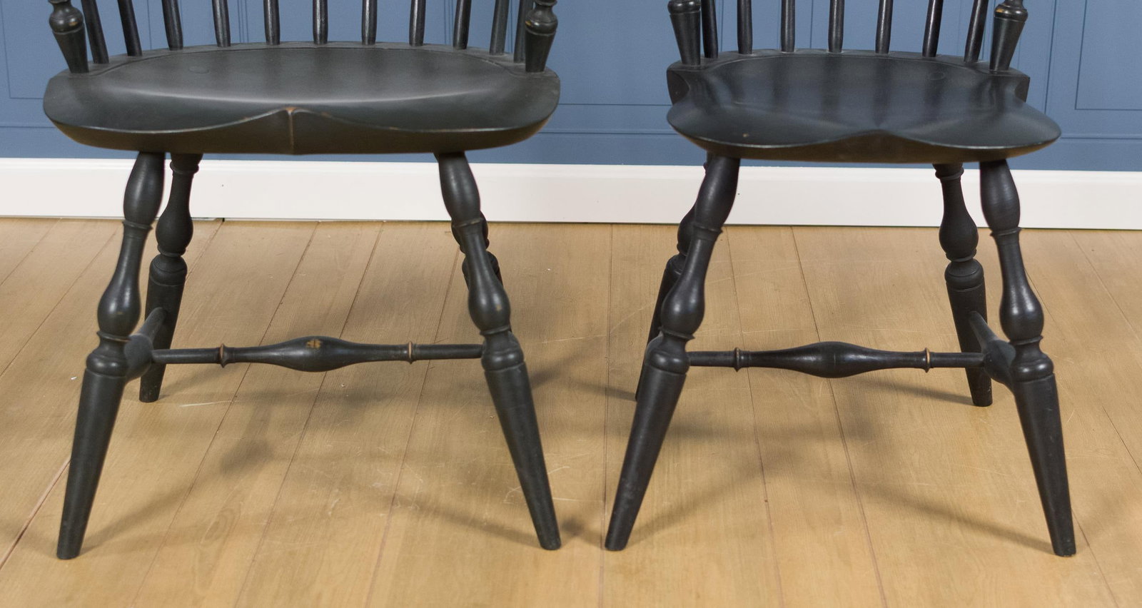 SET OF SIX HENRY PAGE (NH) WINDSOR FAN BACK CHAIRS. - 6
