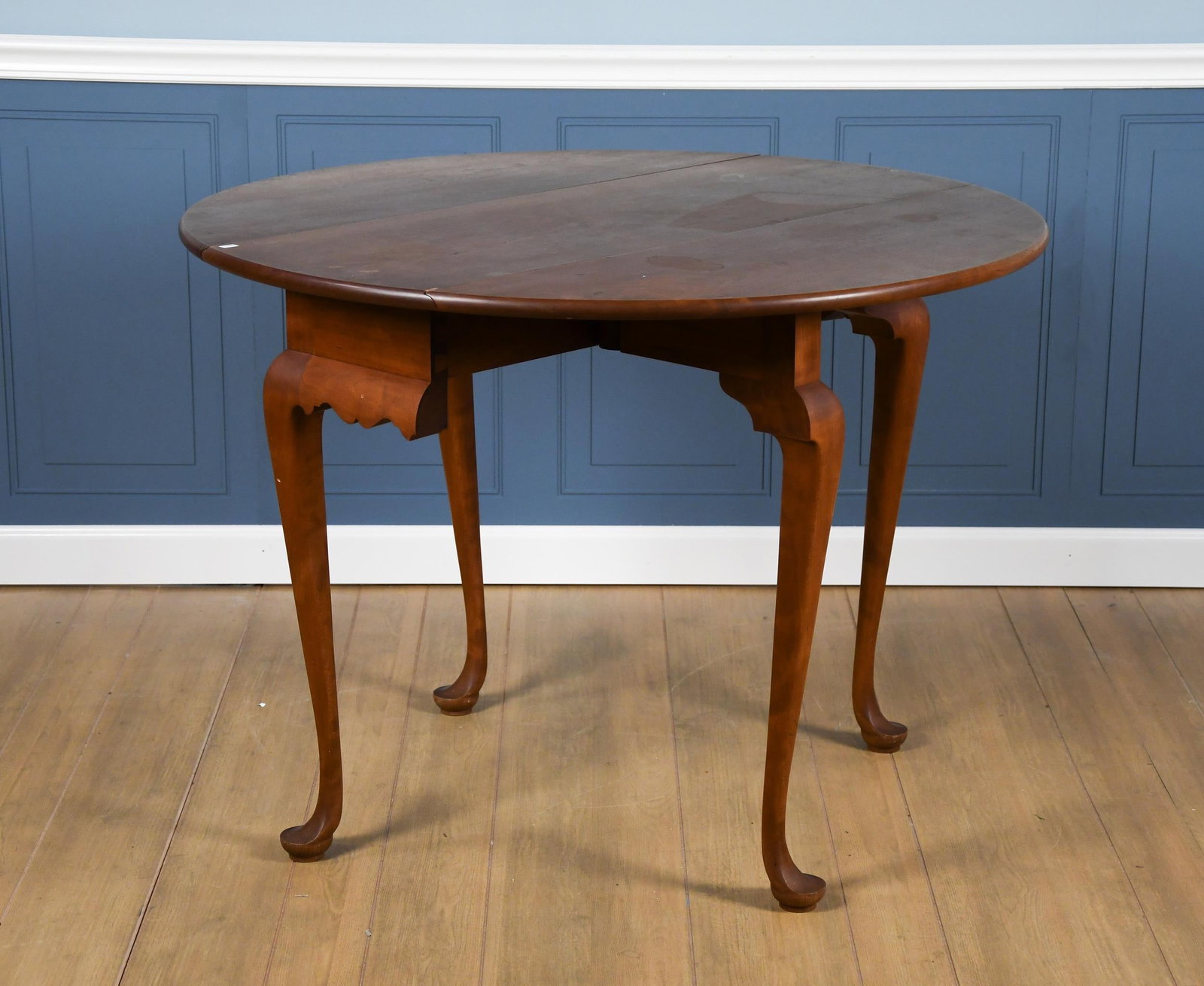 ROBERT BORTREE, STOWE VT, CHERRY DROP LEAF TABLE. - 3