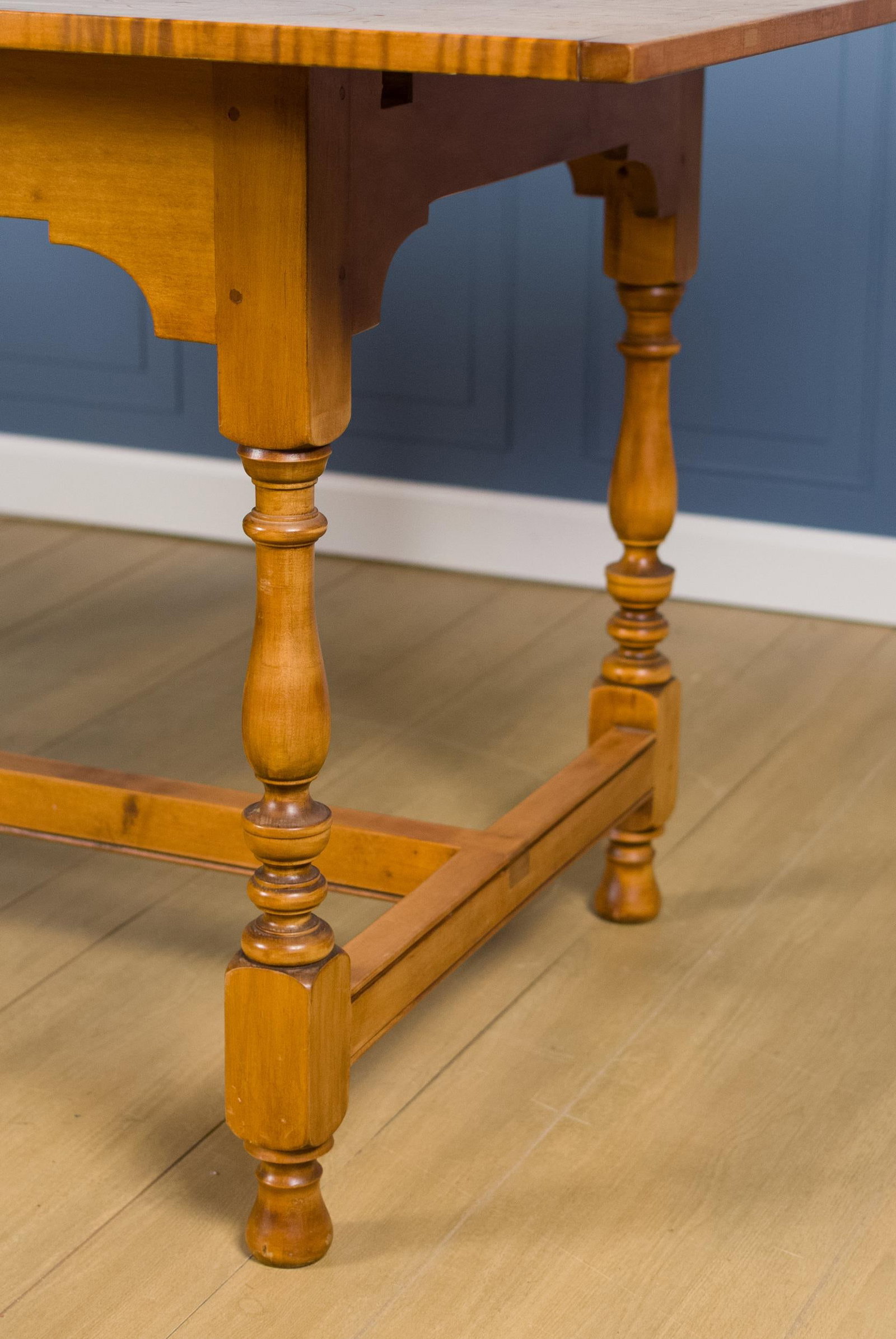 DR DIMES MAPLE DINING TABLE. - 5