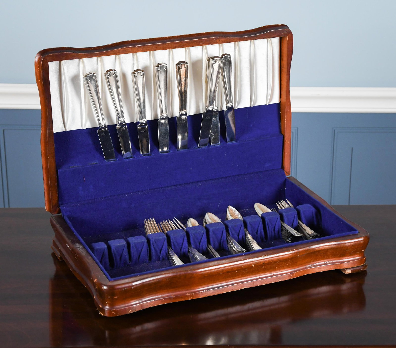GORHAM STERLING SILVER FLATWARE SET. - 3