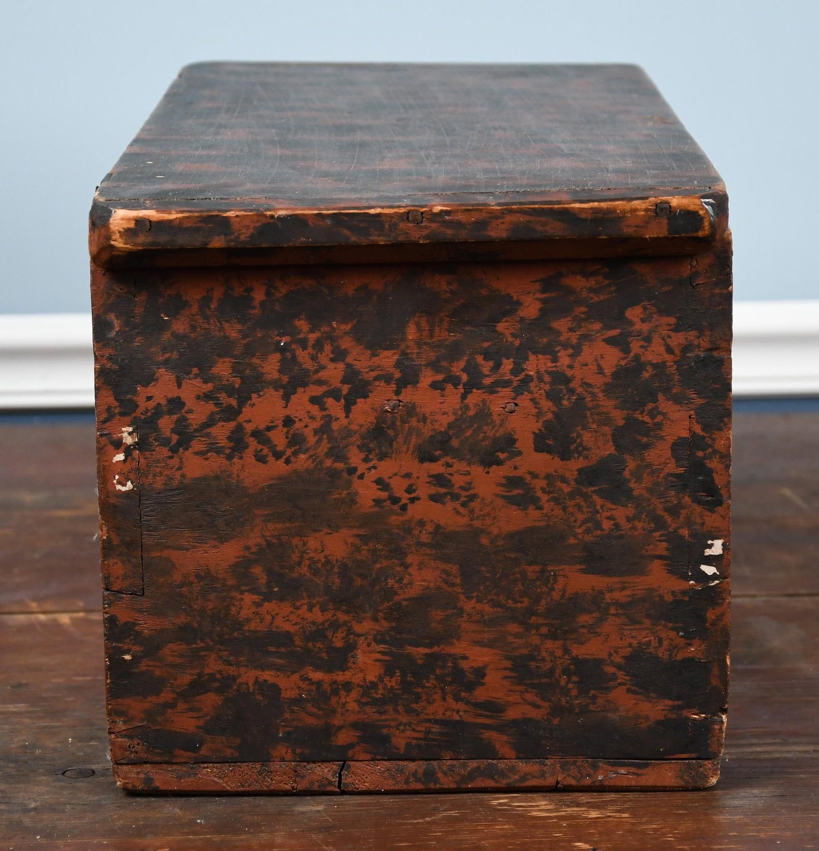 ANTIQUE SPONGE DECORATED DOCUMENT BOX. - 4