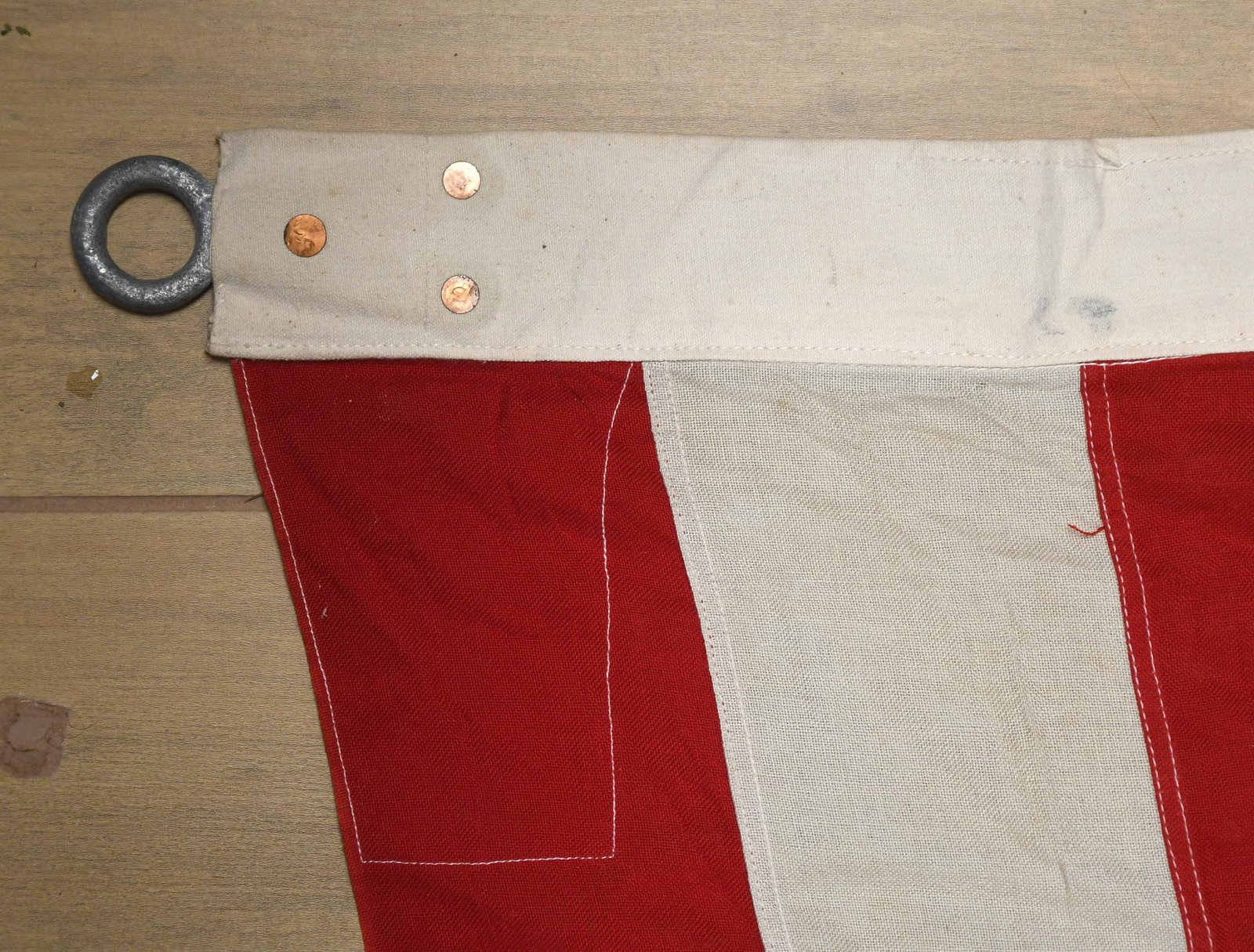 FIVE VINTAGE AMERICAN FLAGS . - 4