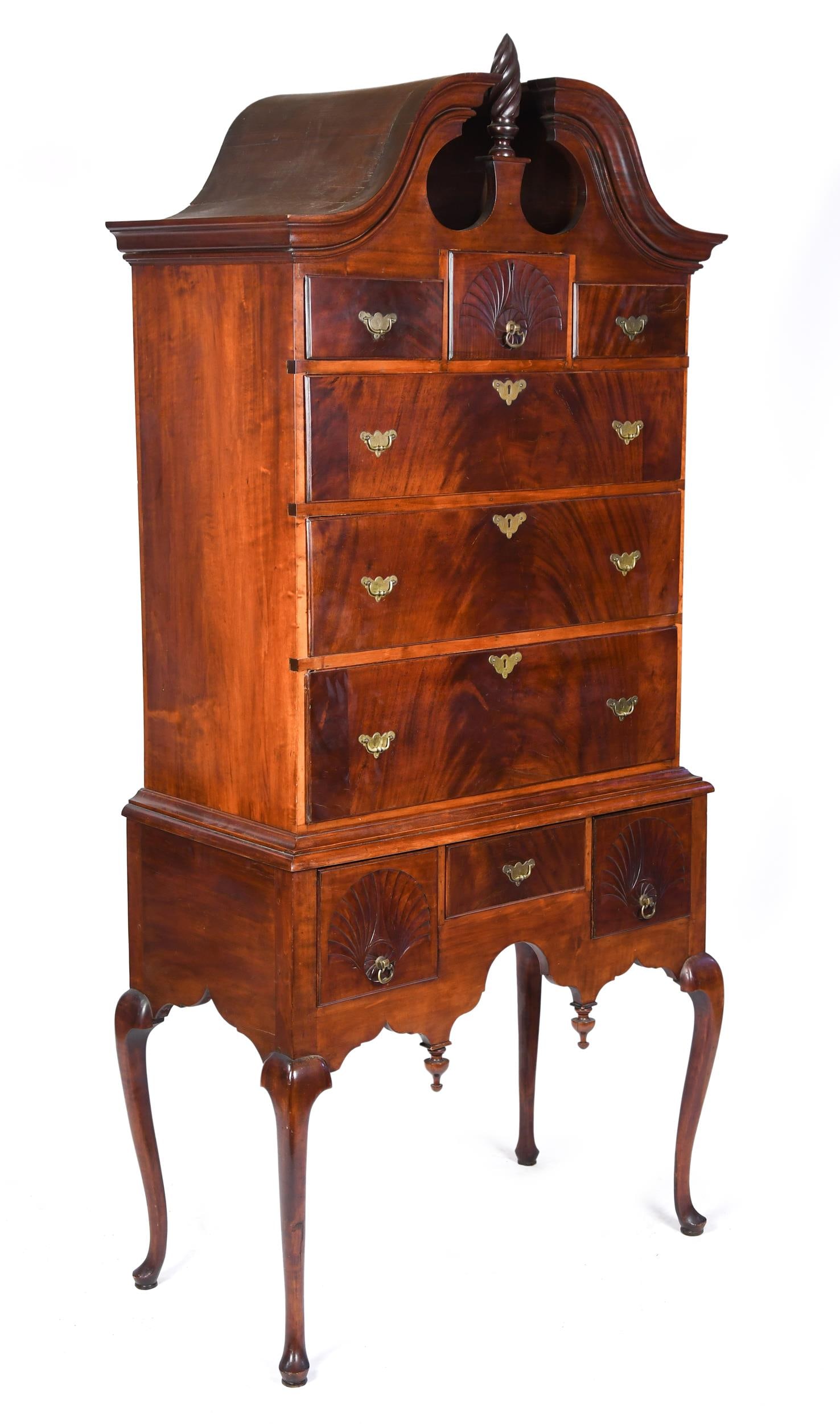 18TH C. NH QUEEN ANNE BONNET TOP HIGHBOY. (1 of 14)