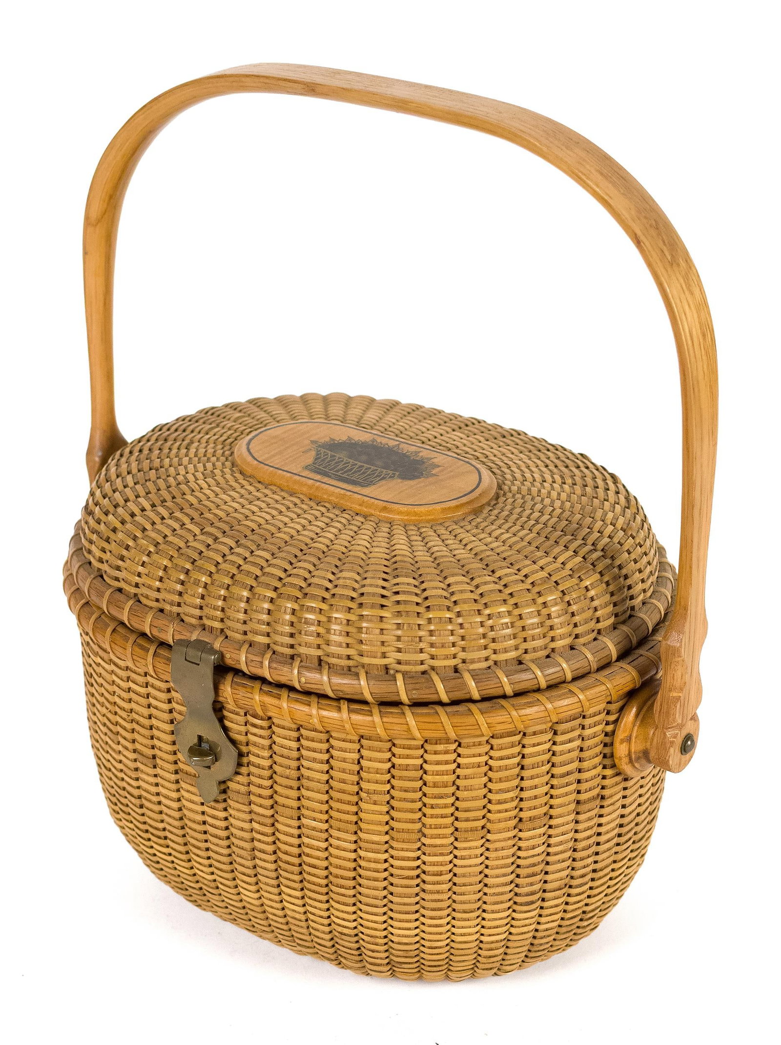 1982 HARRY HILBERT, WILTON CT NANTUCKET STYLE BASKET. (1 of 12)
