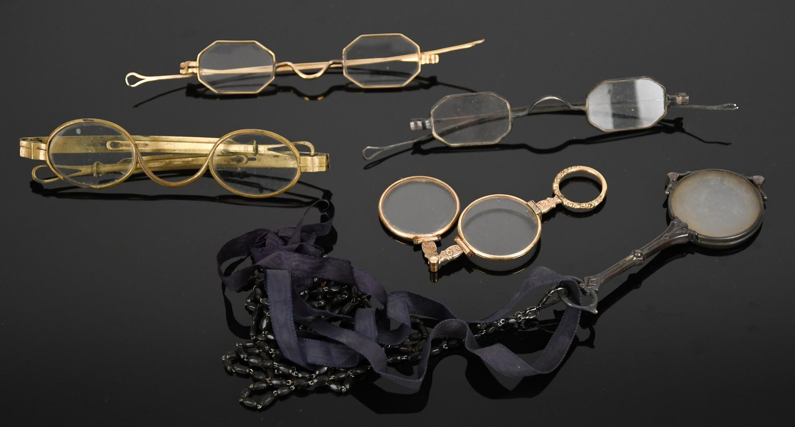 GOLD ANTIQUE SPECTACLES. (1 of 1)