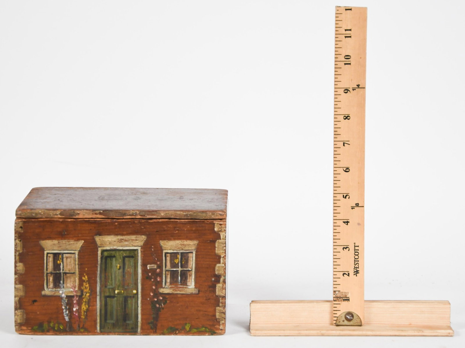 WHIMSICAL PAINTED PINE BOX. - 11
