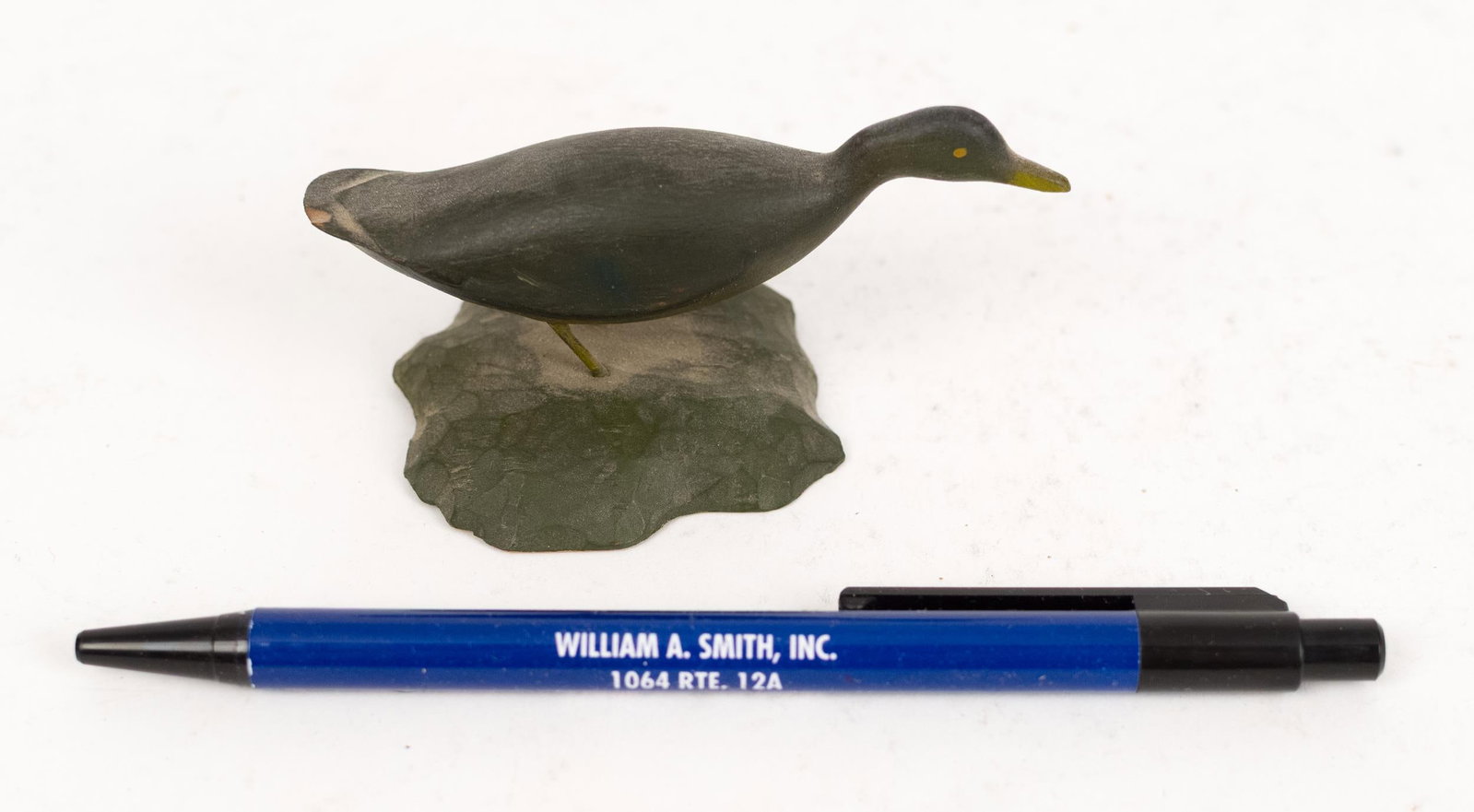A. E. CROWELL MINI DUCK CARVING. - 10