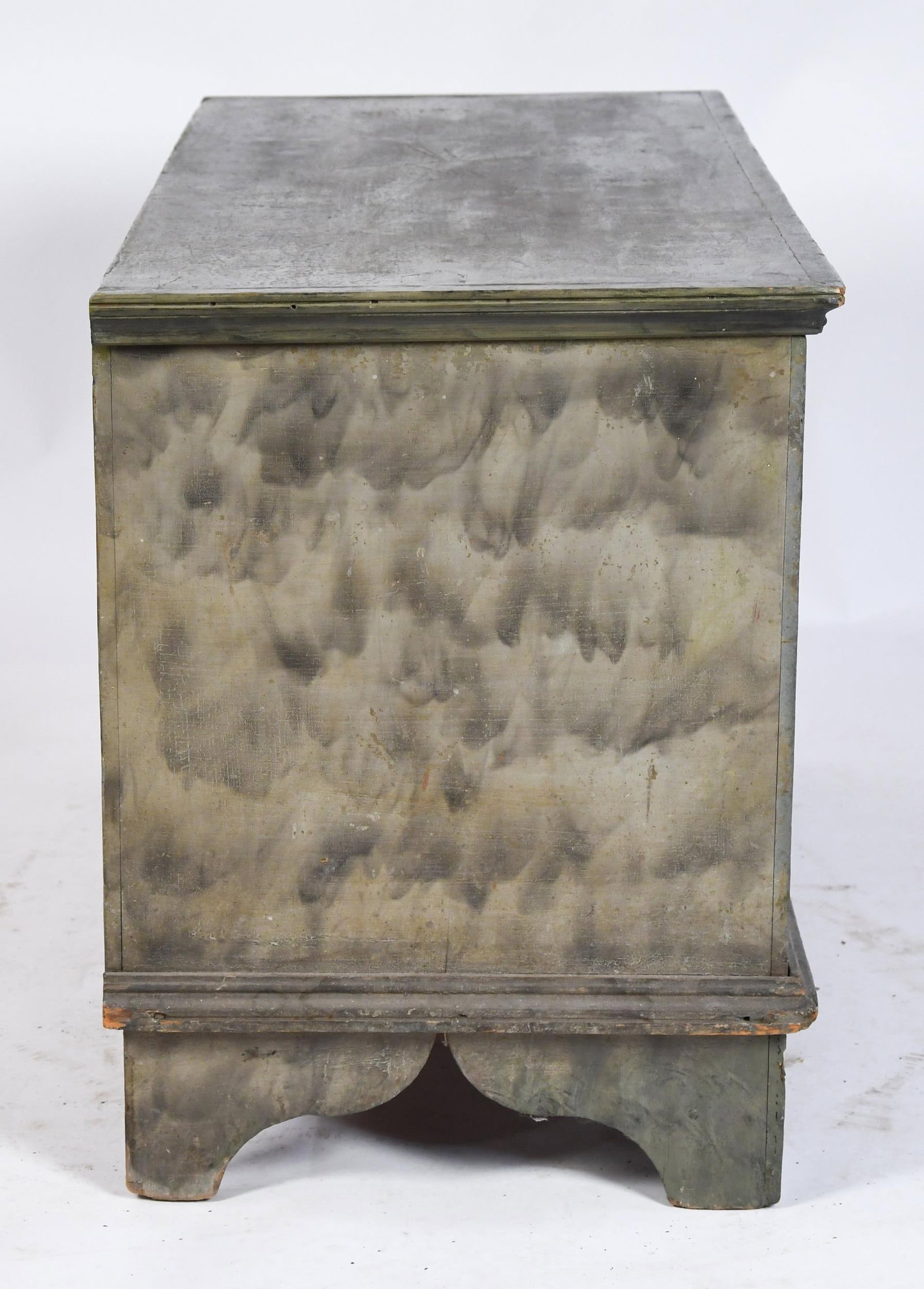 18TH C. PAINT DECORATED STORAGE BOX. - 6
