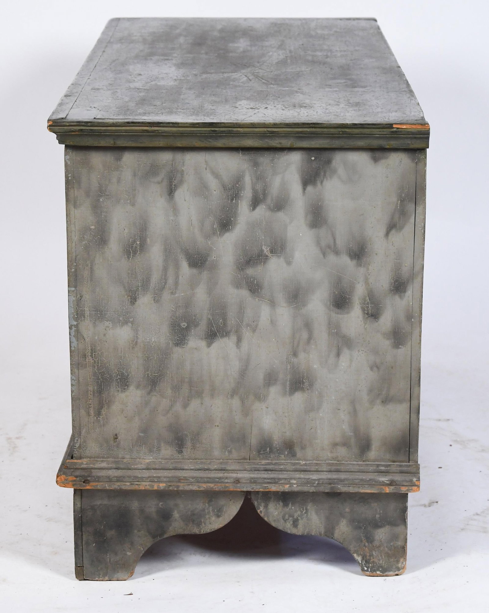 18TH C. PAINT DECORATED STORAGE BOX. - 8