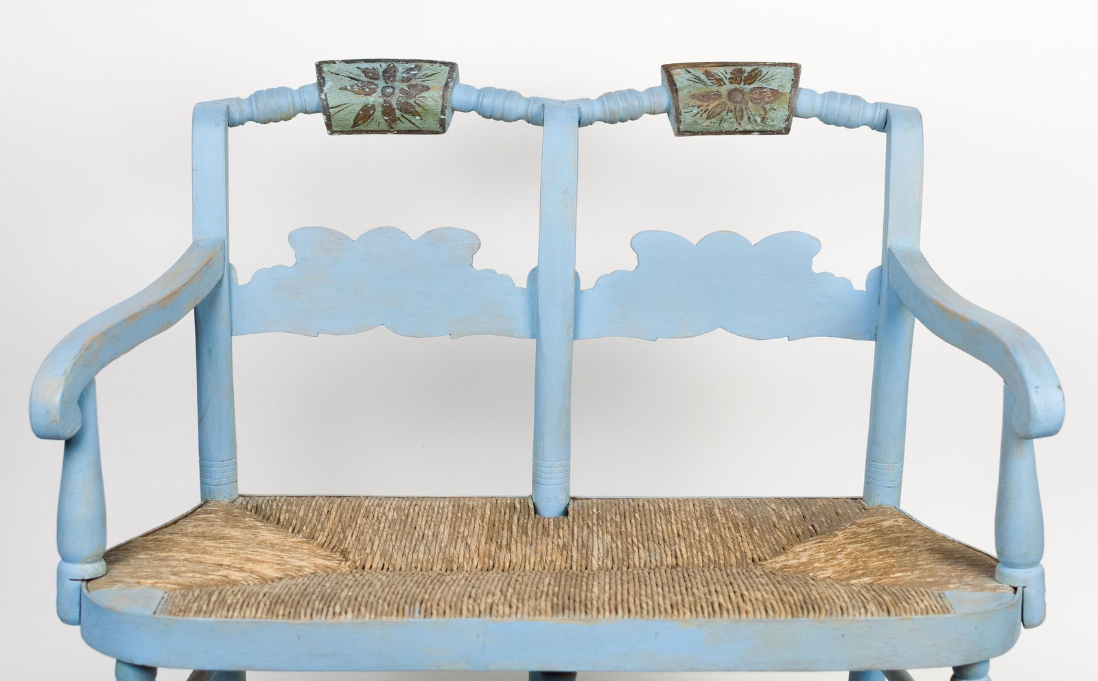 19TH C. CHILD’S BLUE PAINTED SETTEE. - 3