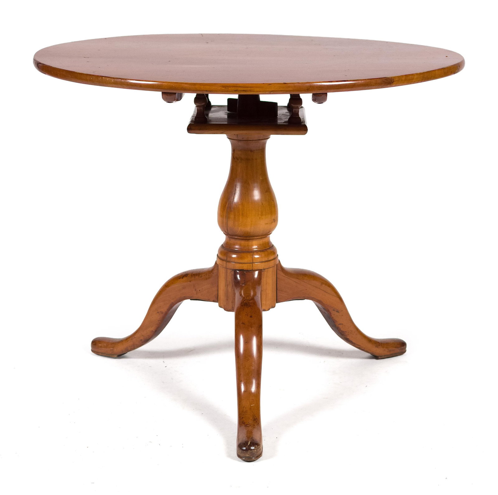 18TH C. CT QUEEN ANNE CHERRY TEA TABLE.  - 5