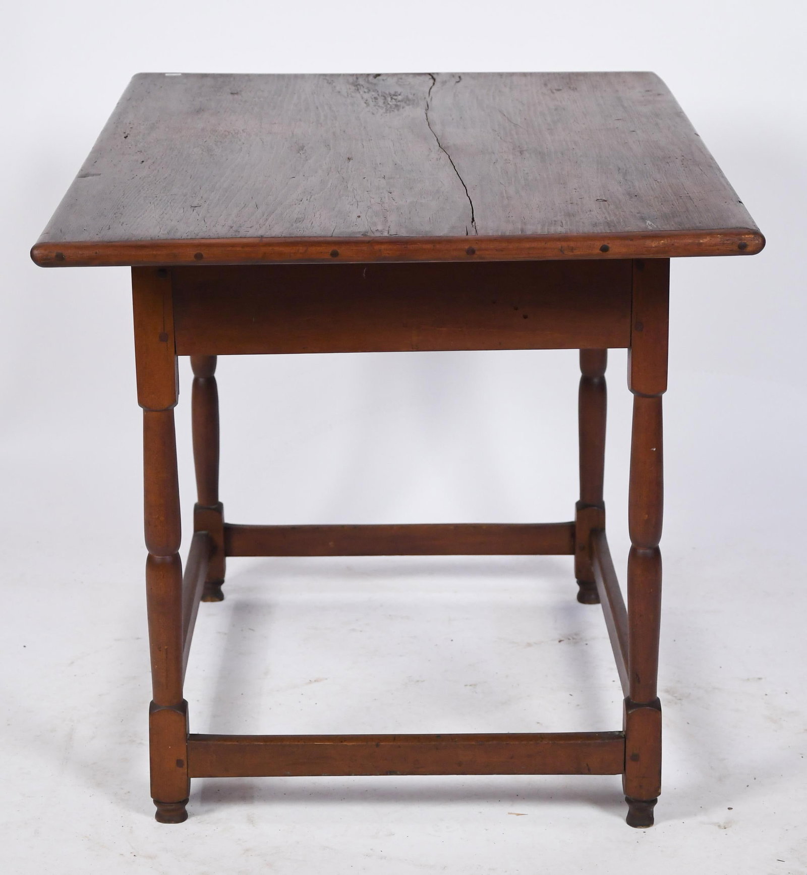18TH C. STRETCHER BASE TAVERN TABLE. - 5