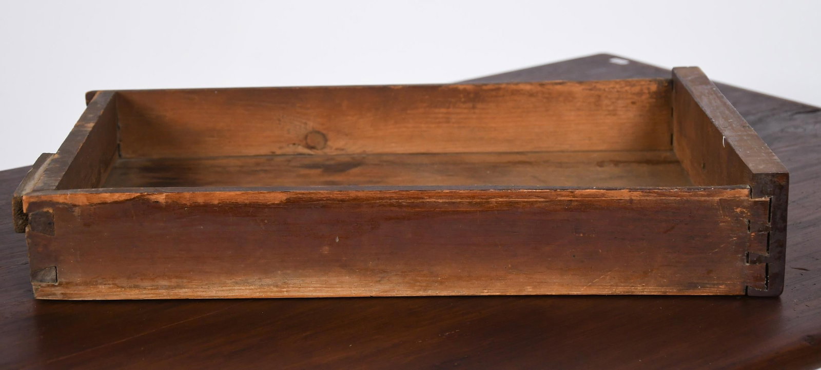 18TH C. STRETCHER BASE TAVERN TABLE. - 6