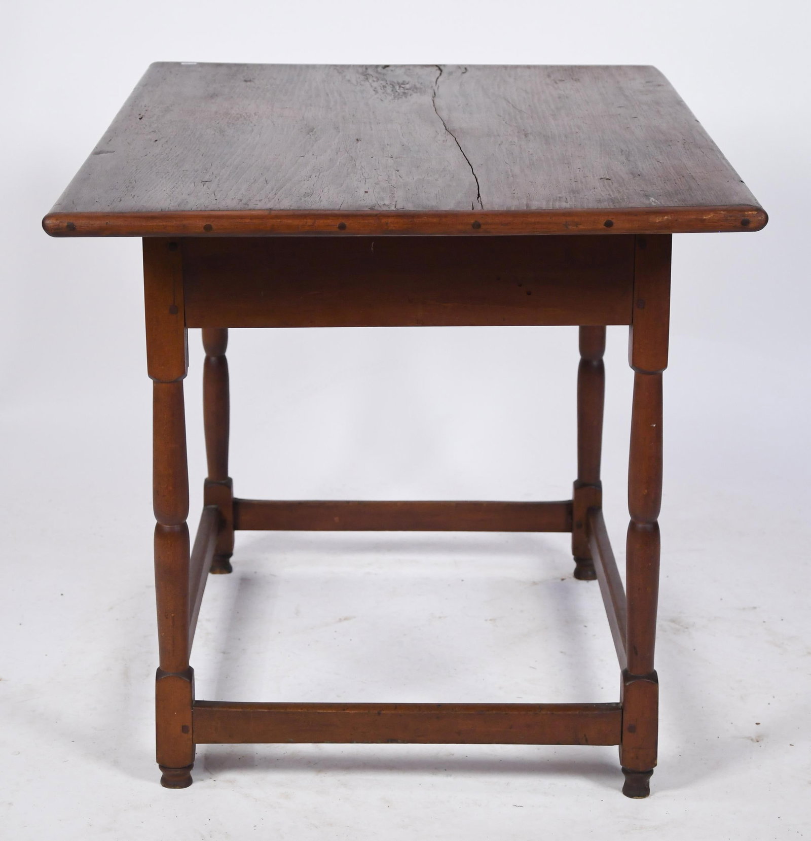 18TH C. STRETCHER BASE TAVERN TABLE. - 7