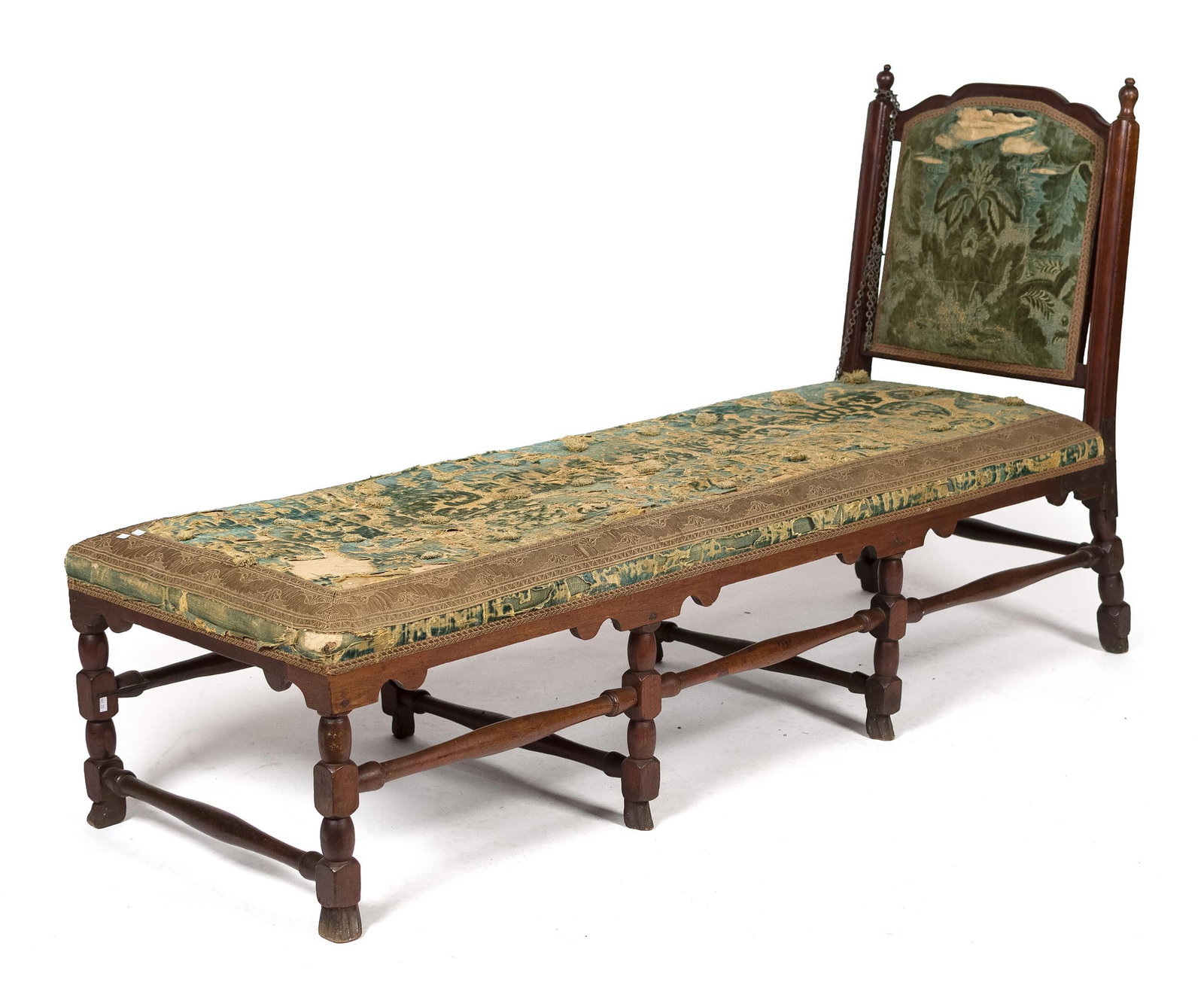 EARLY 18TH C. WILLIAM & MARY WALNUT DAY BED.: A ca. 1730 William & Mary day bed having bold Baroque turnings, a molded apron, and an upholstered frame and chair back. The under-upholstery is very early; the present over-upholstery 18th century or