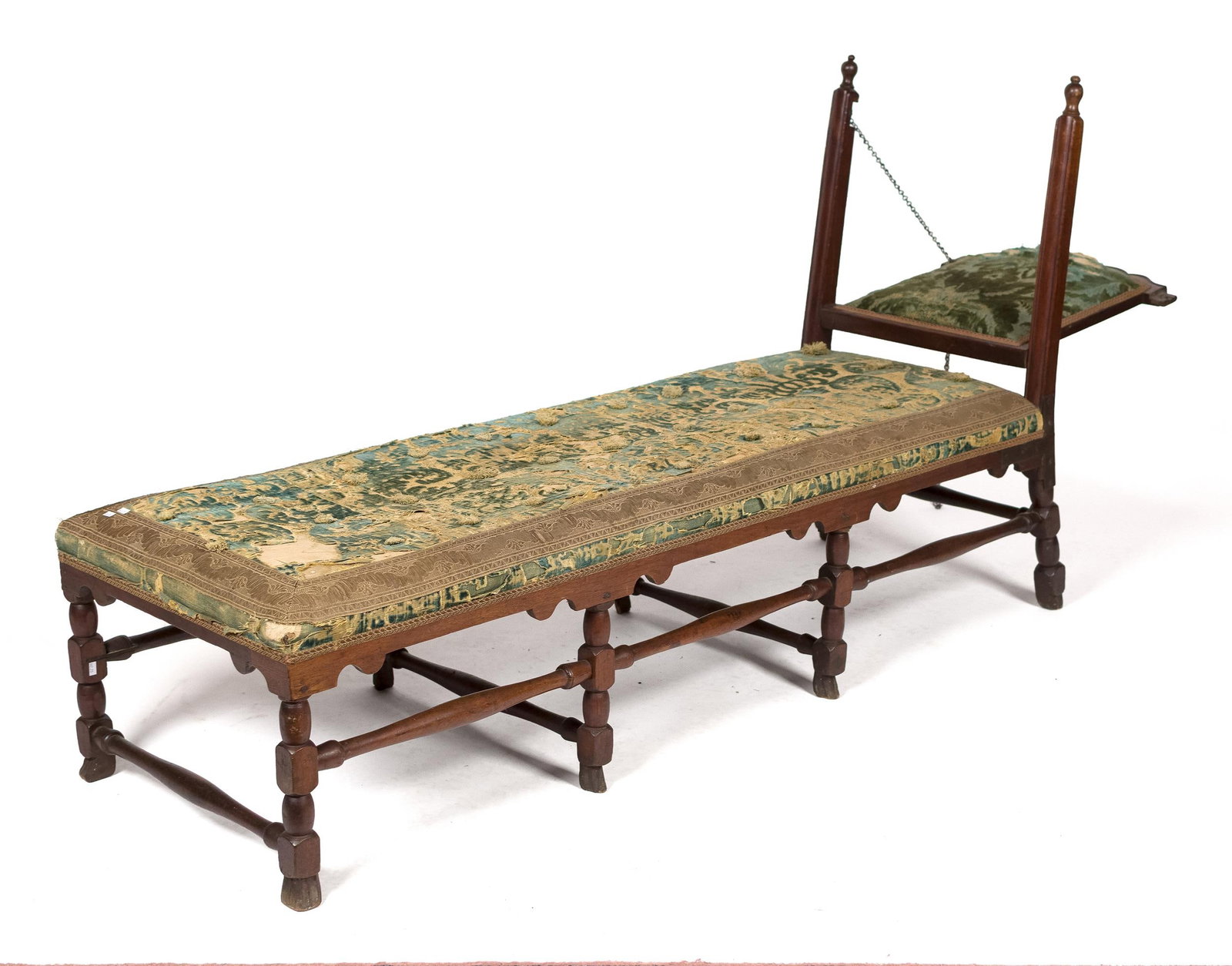 EARLY 18TH C. WILLIAM & MARY WALNUT DAY BED. - 2