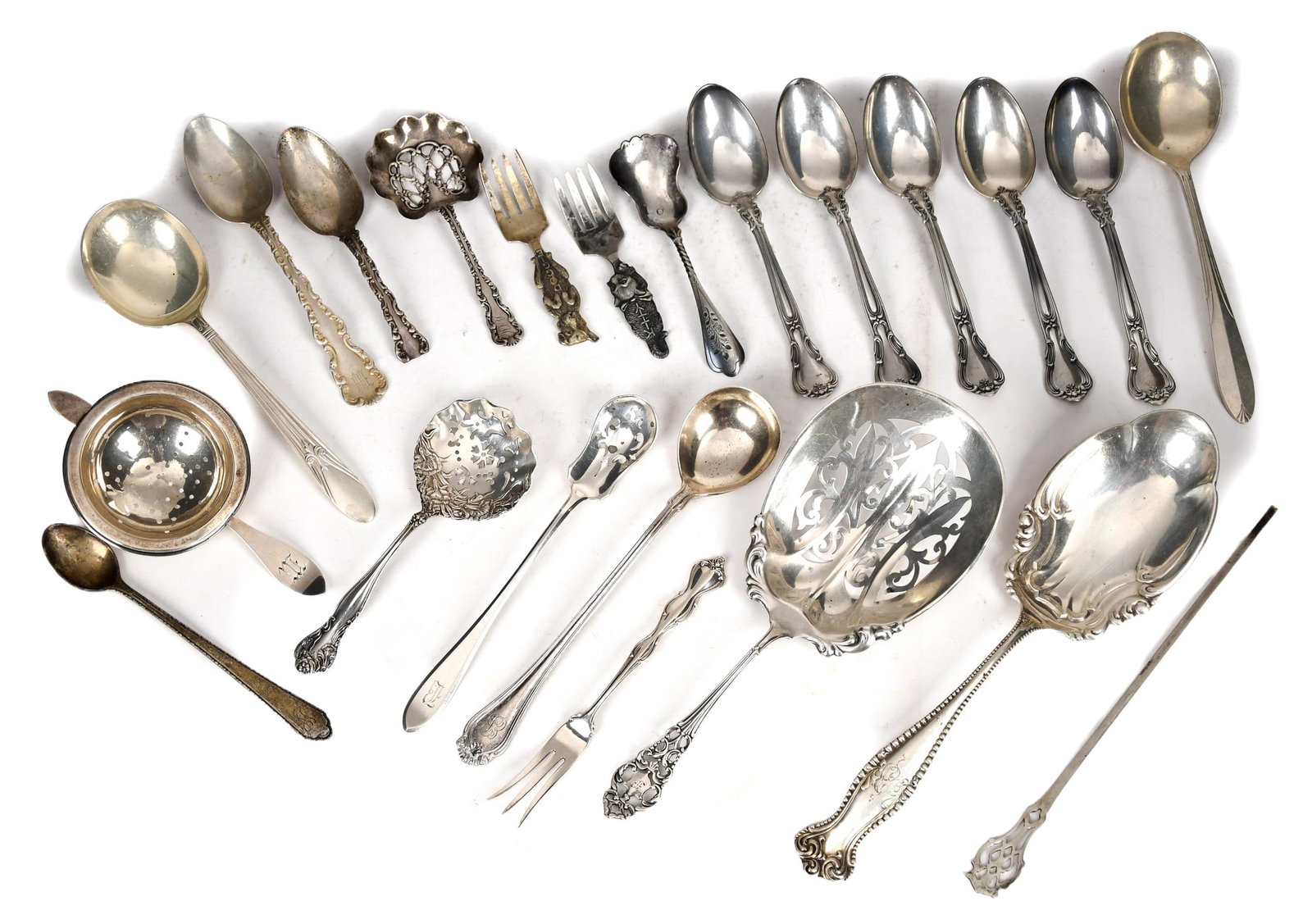 22 PCS STERLING SILVER FLATWARE. (1 of 8)