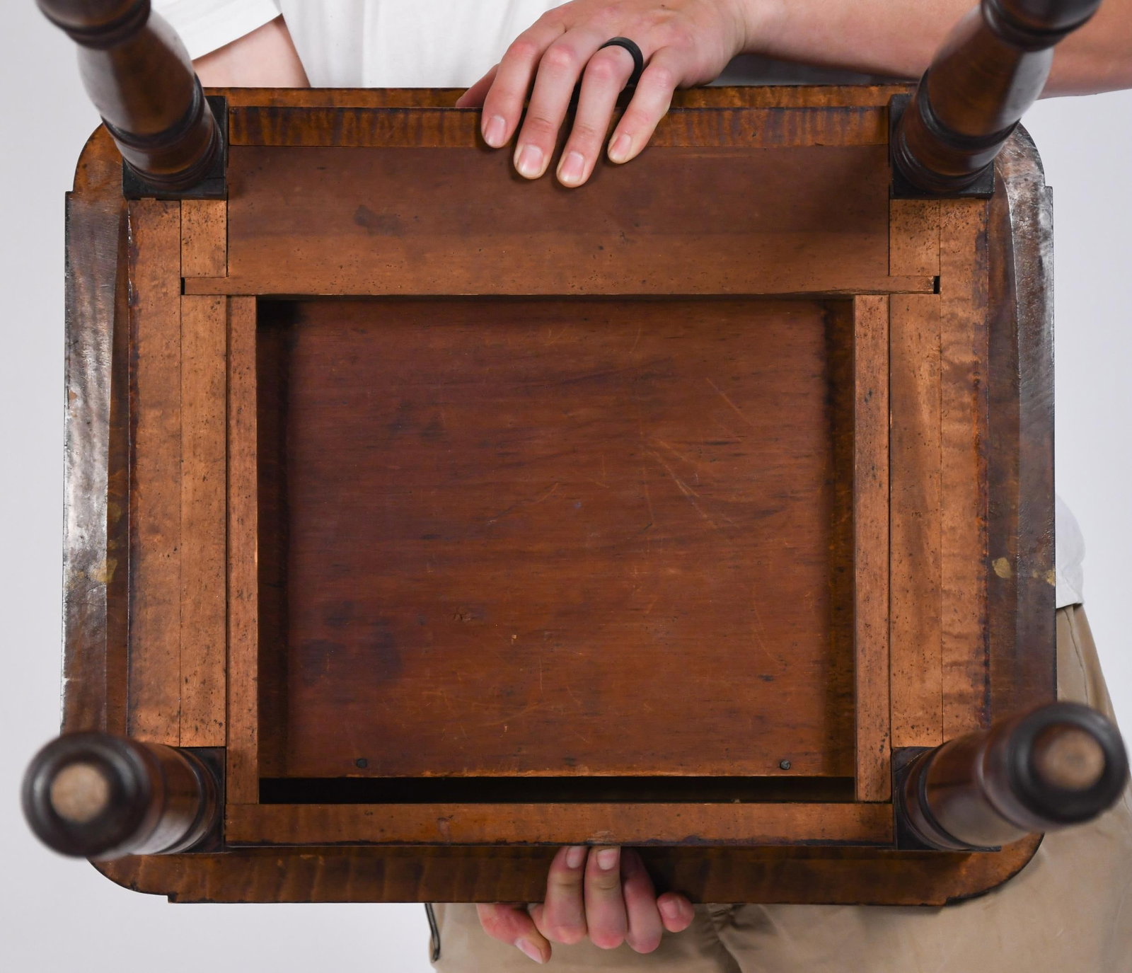 19TH C. TIGER MAPLE SHERATON STAND. - 8