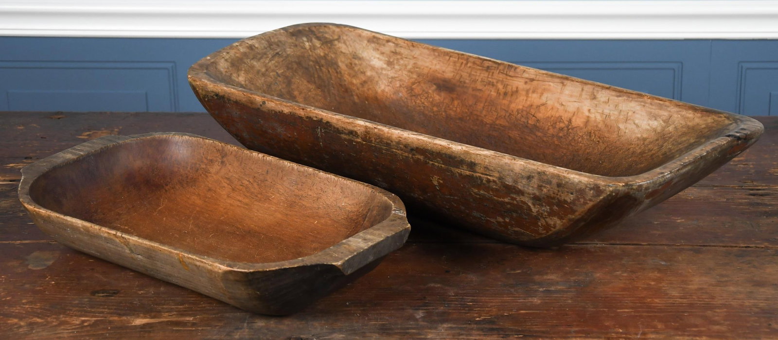 ANTIQUE WOODEN HANDLED TRENCHER.: An antique carved wooden rectangular trencher with handles. 19”W x 10.5”D.