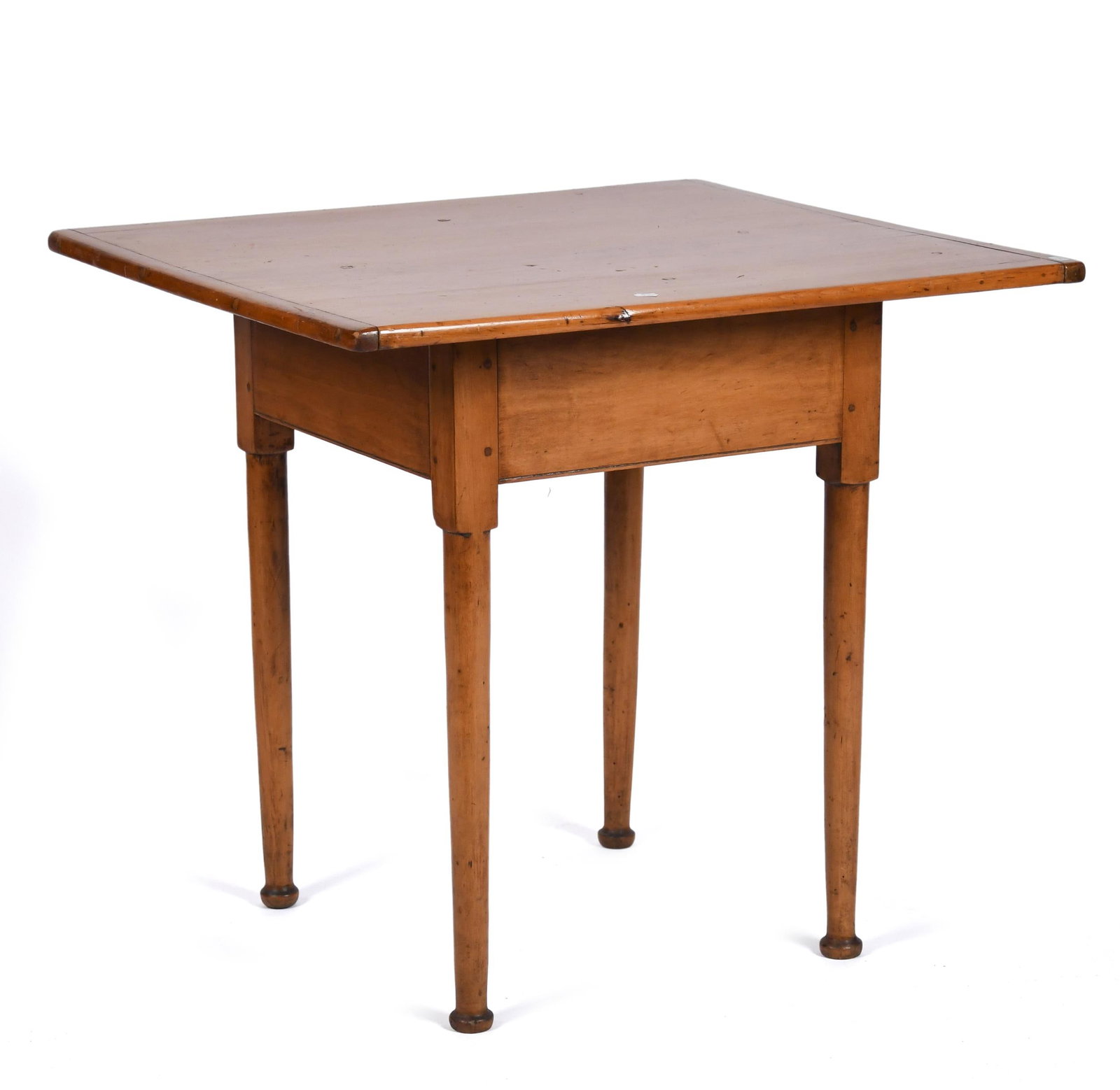 CLEAN 18TH C. AMERICAN MAPLE AND PINE TAP TABLE.: A beautifully refinished 18th C. Queen Anne maple and pine top tavern table with gold amber finish and button feet. 27.5”H x 30”W x 26.5”D.