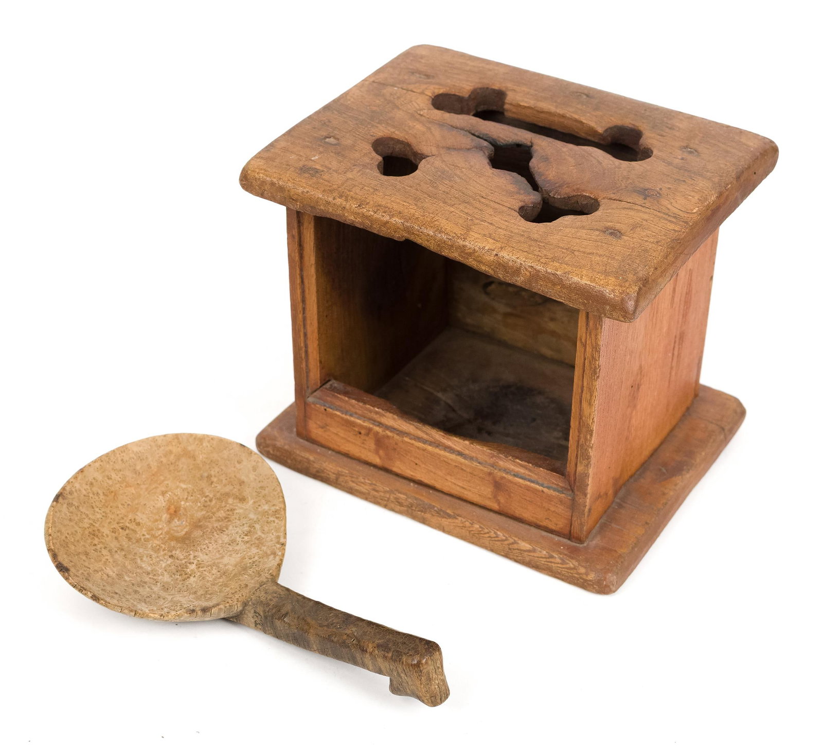 18TH C. BURL WOOD SCOOP AND BED WARMER. (1 of 11)