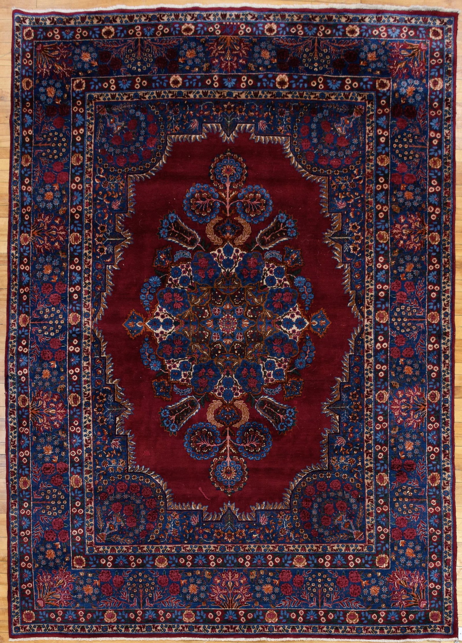 VINTAGE PERSIAN RED GROUND ORIENTAL RUG. (1 of 1)
