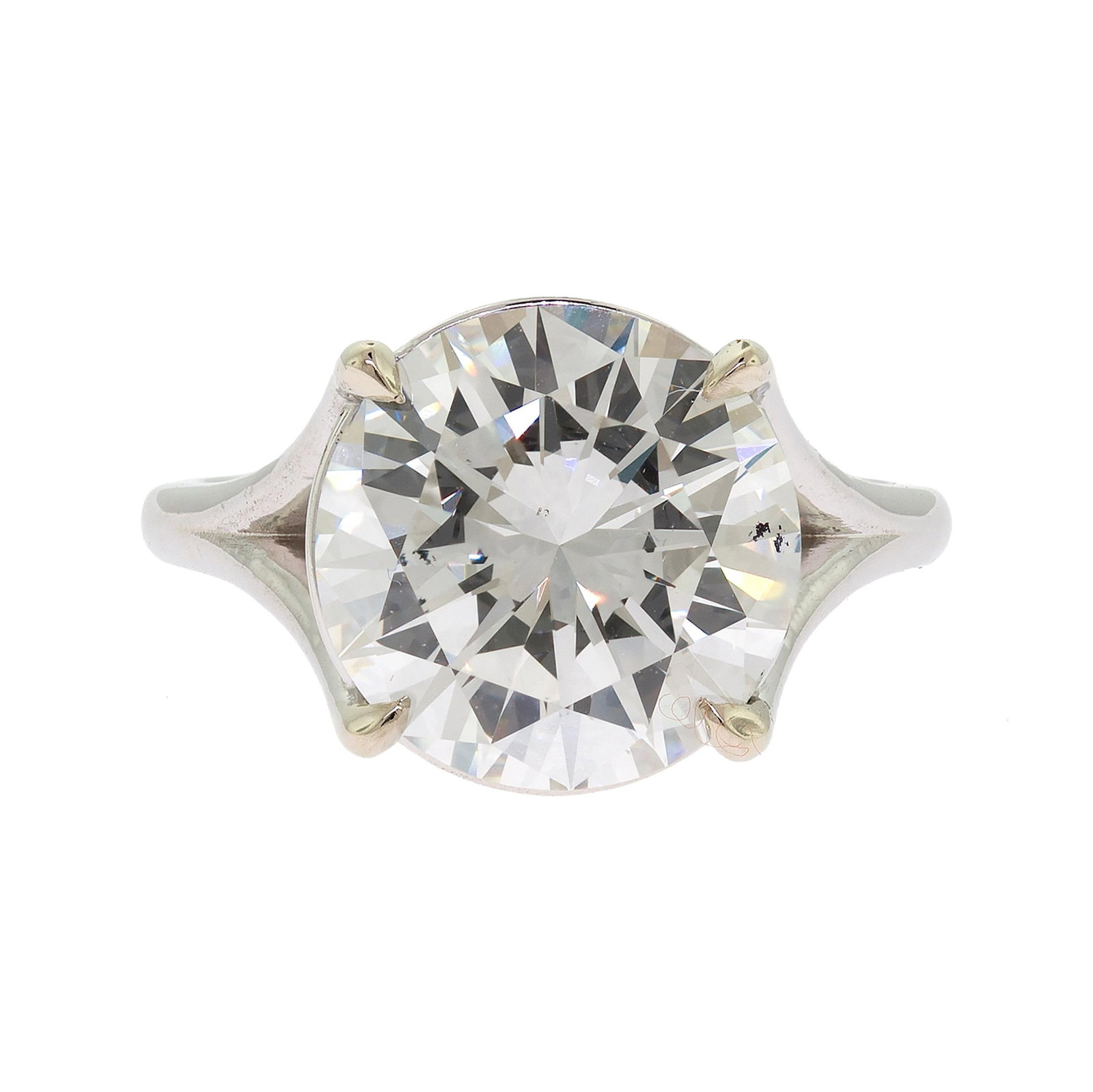 14K GOLD 5.5 CT. DIAMOND SOLITAIRE ENGAGEMENT RING.: A 14k white gold (stamped) solitaire engagement ring set with a GIA certified #5231874897, round brilliant cut, natural diamond of H color and VS2 clarity, very good cut grade, measuring, 11.52 - 11.6