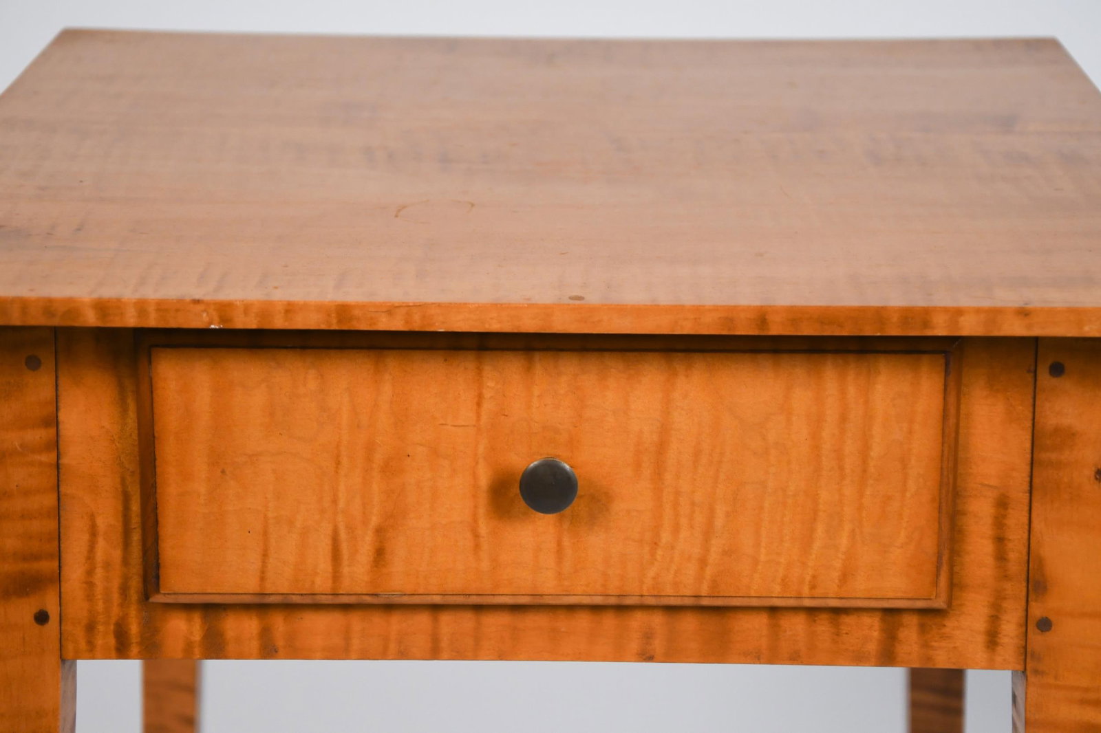 TWO TIGER MAPLE ONE DRAWER STANDS. - 4