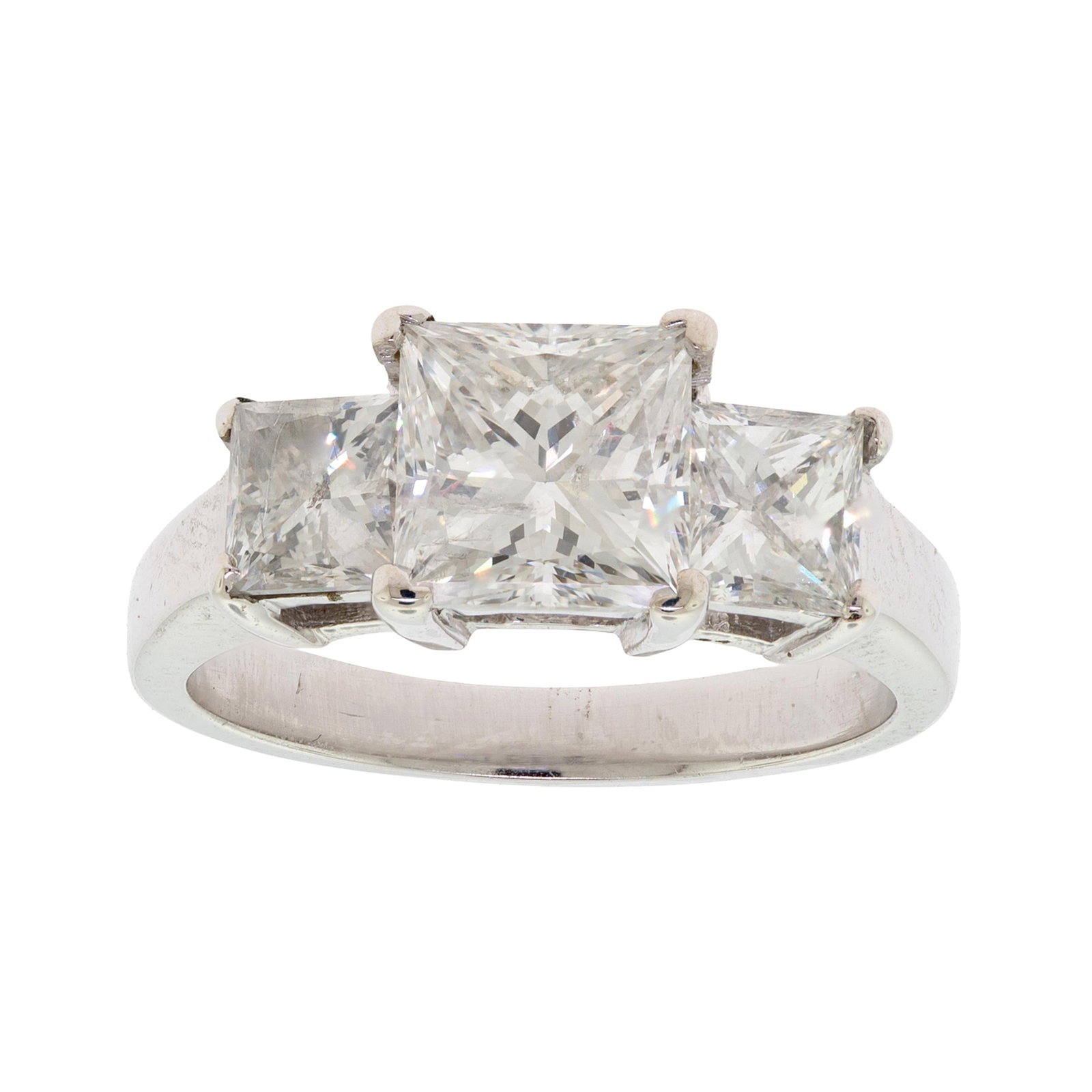 14K GOLD THREE-STONE PRINCESS DIAMOND RING. (1 of 11)