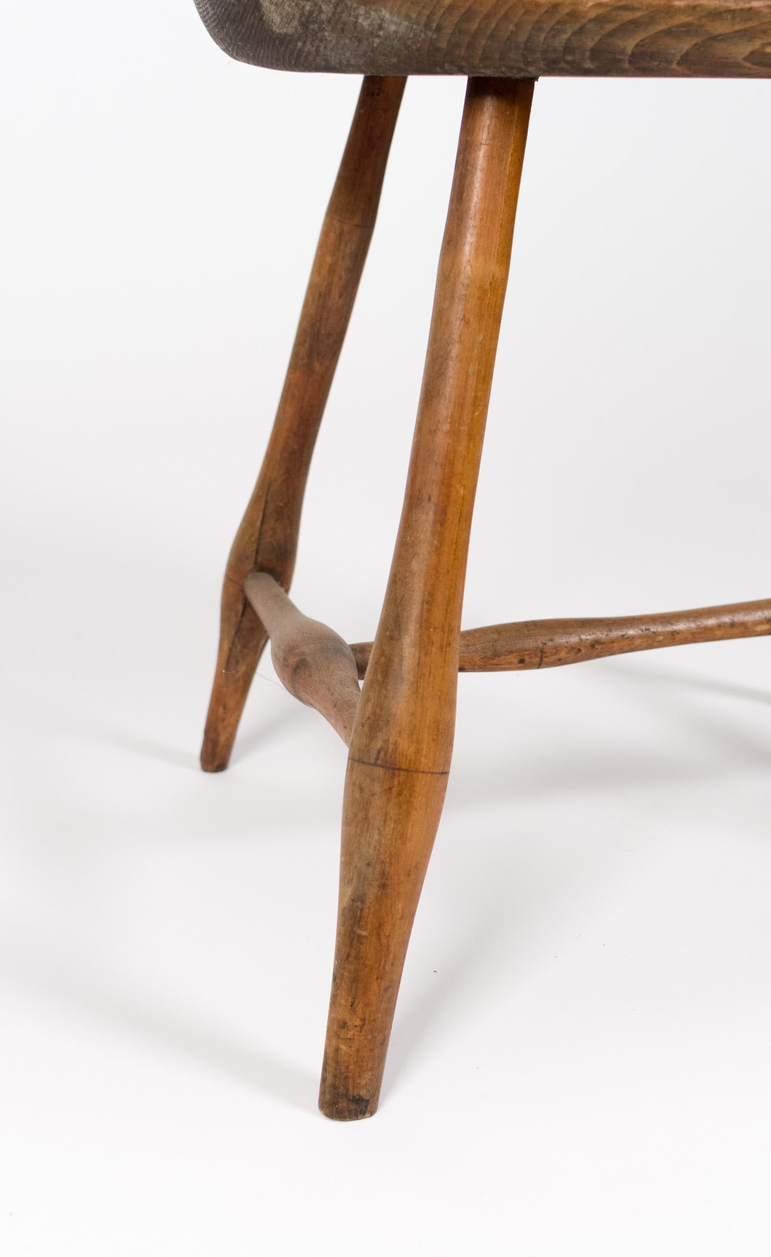 19TH C. WINDSOR COMB BACK ARMCHAIR. - 7