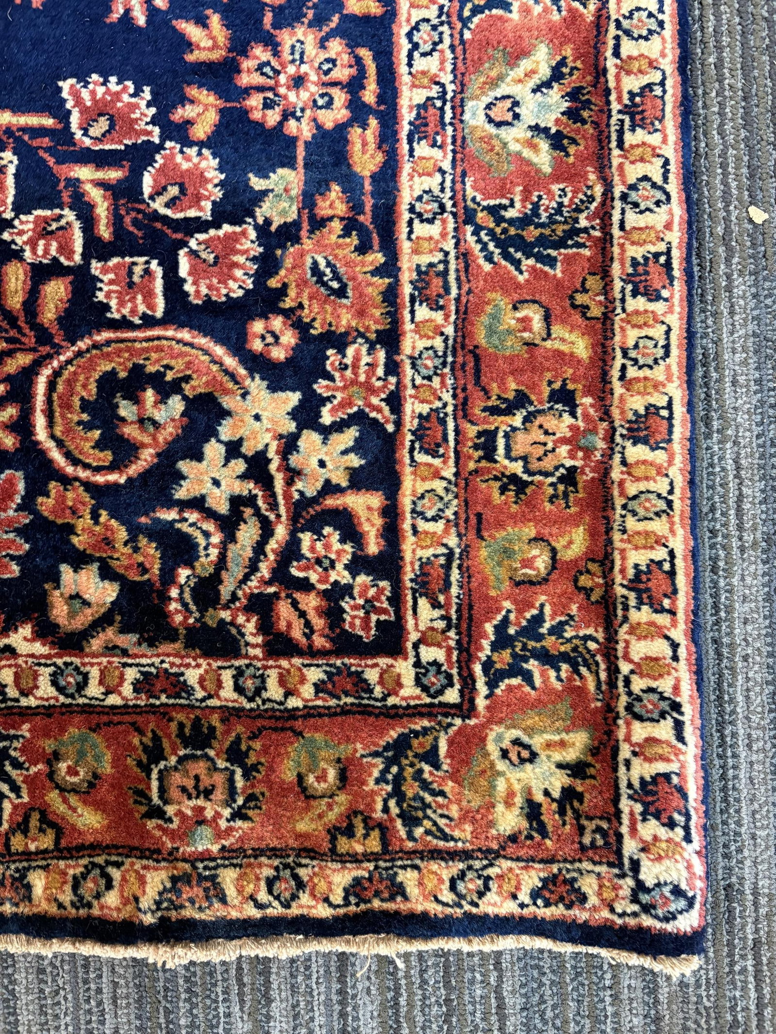 VINTAGE ORIENTAL SAROUK RUNNER. - 2