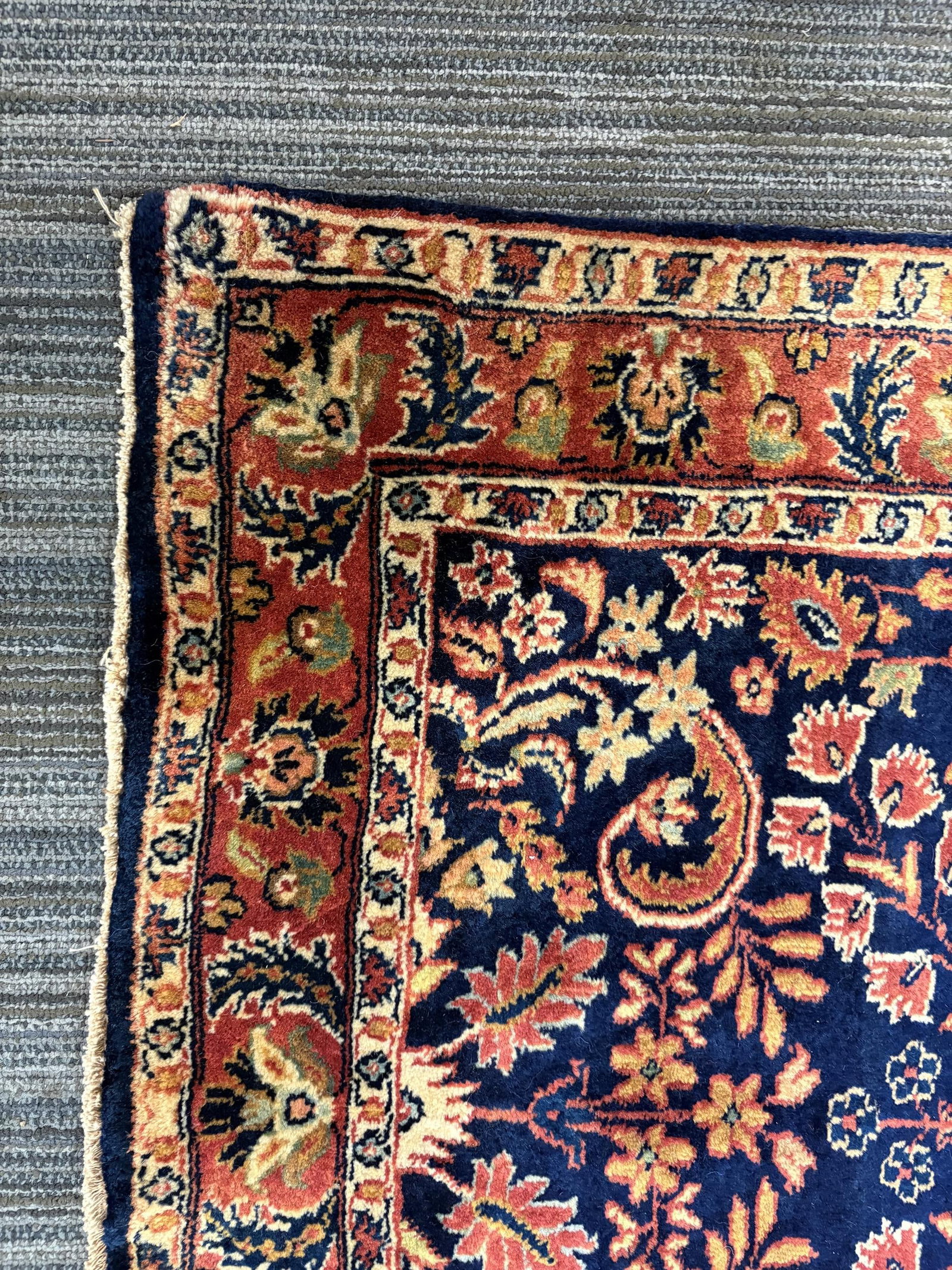 VINTAGE ORIENTAL SAROUK RUNNER. - 3