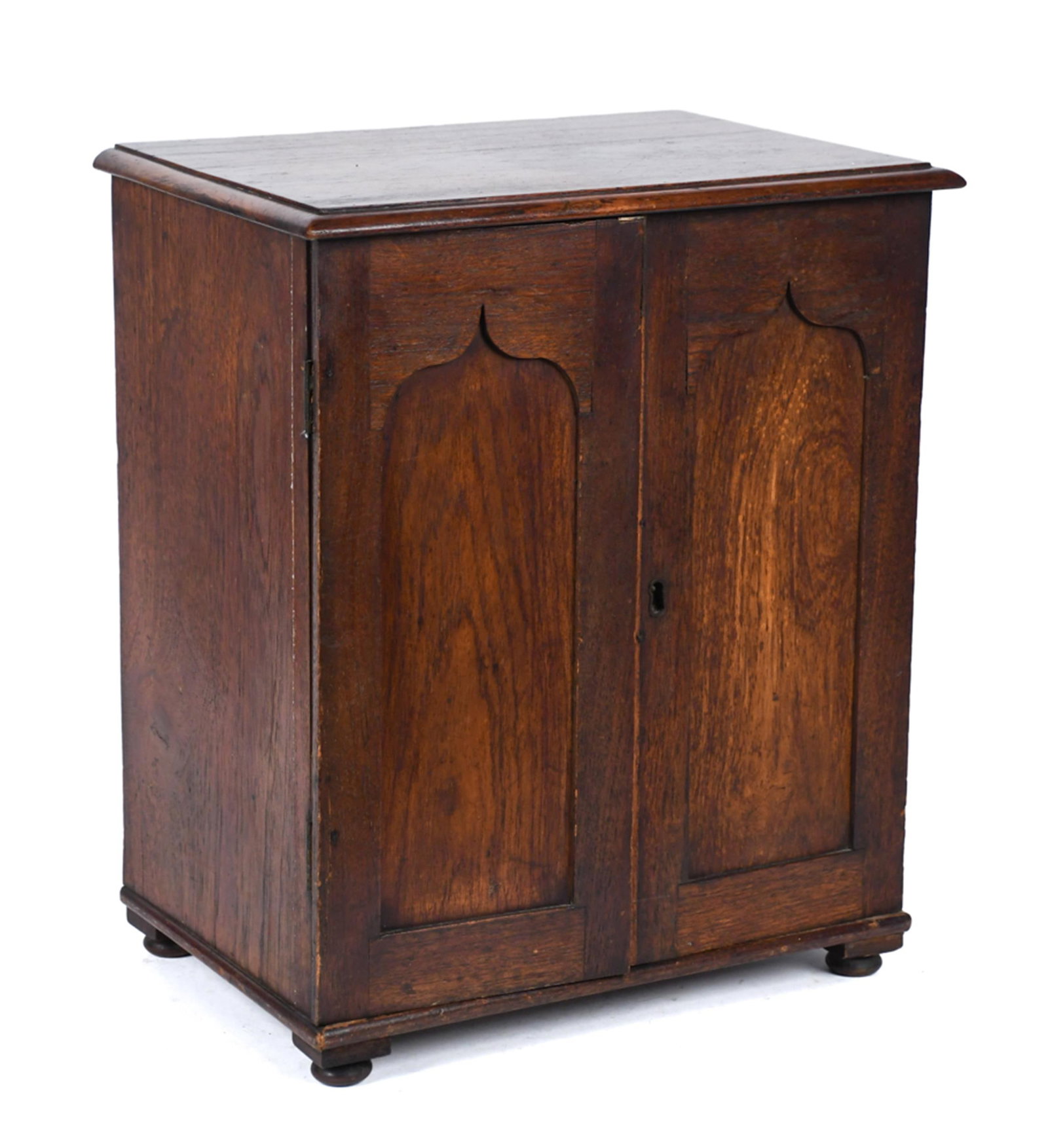 ANTIQUE WALNUT SPECIMEN CHEST. (1 of 1)
