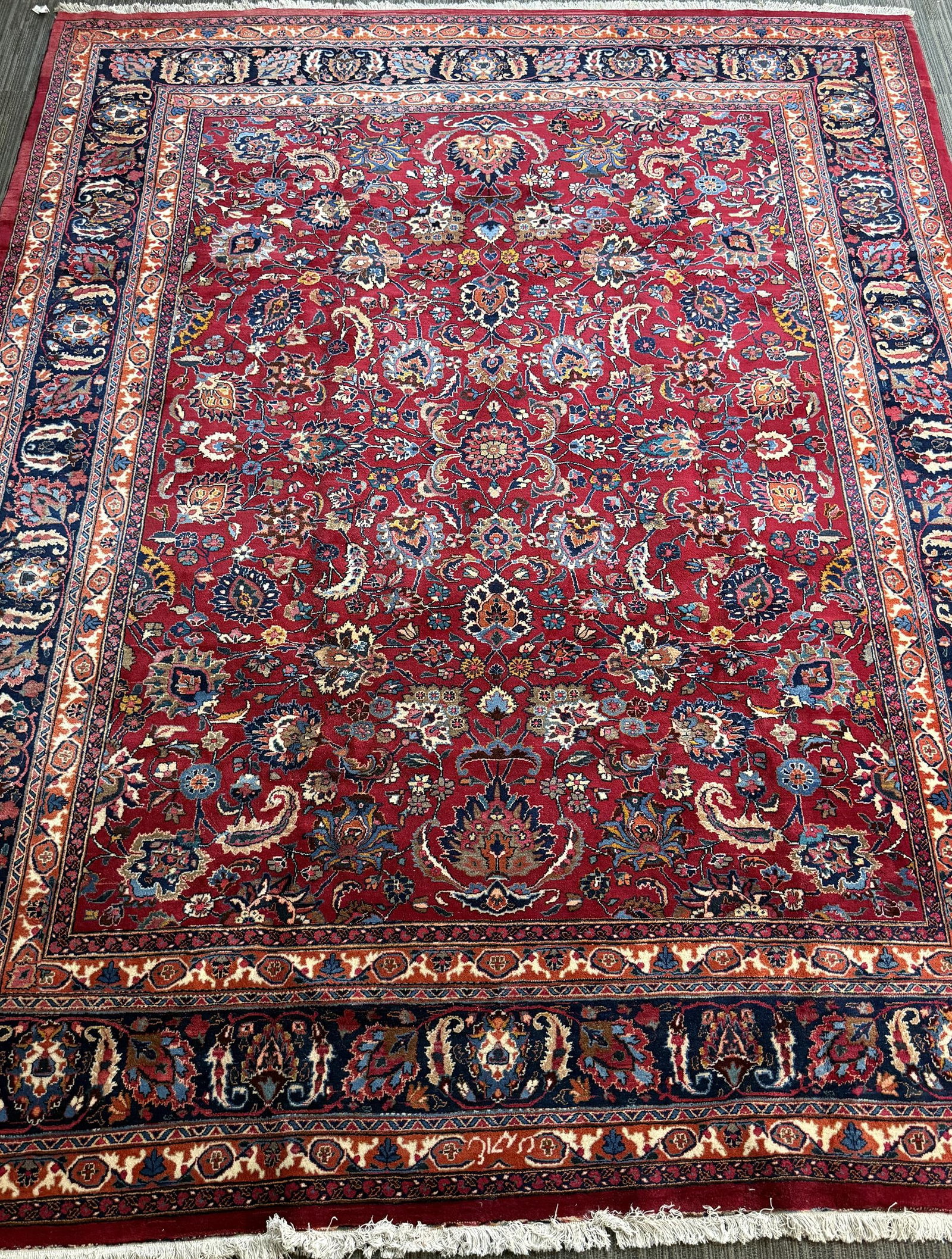VINTAGE ORIENTAL ROOM SIZE RUG. (1 of 1)