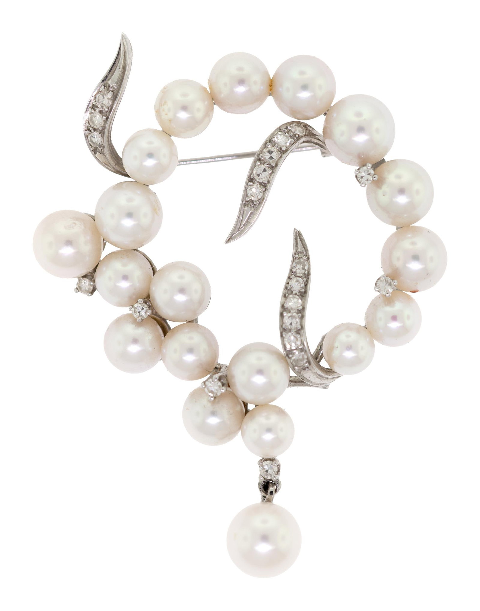 VINTAGE 14K GOLD PEARL & DIAMOND PIN.: A vintage, 14k white gold (tested), cultured pearl pin, 5.5-8mm round, silvery-white pearls with very good to excellent luster and some pink orient, very lightly blemished and approx. .70 ct. tw.