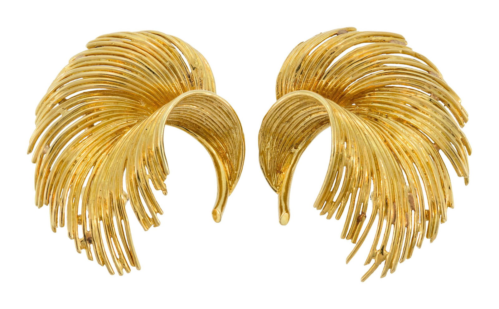 VINTAGE 18K GOLD FEATHER CLIP-ON EARRINGS.: A pair of vintage, 18k yellow gold (stamped), feather, clip-on earrings, 1 3/8 inches, 14.1 grams. Provenance: a prominent Washington, DC family.