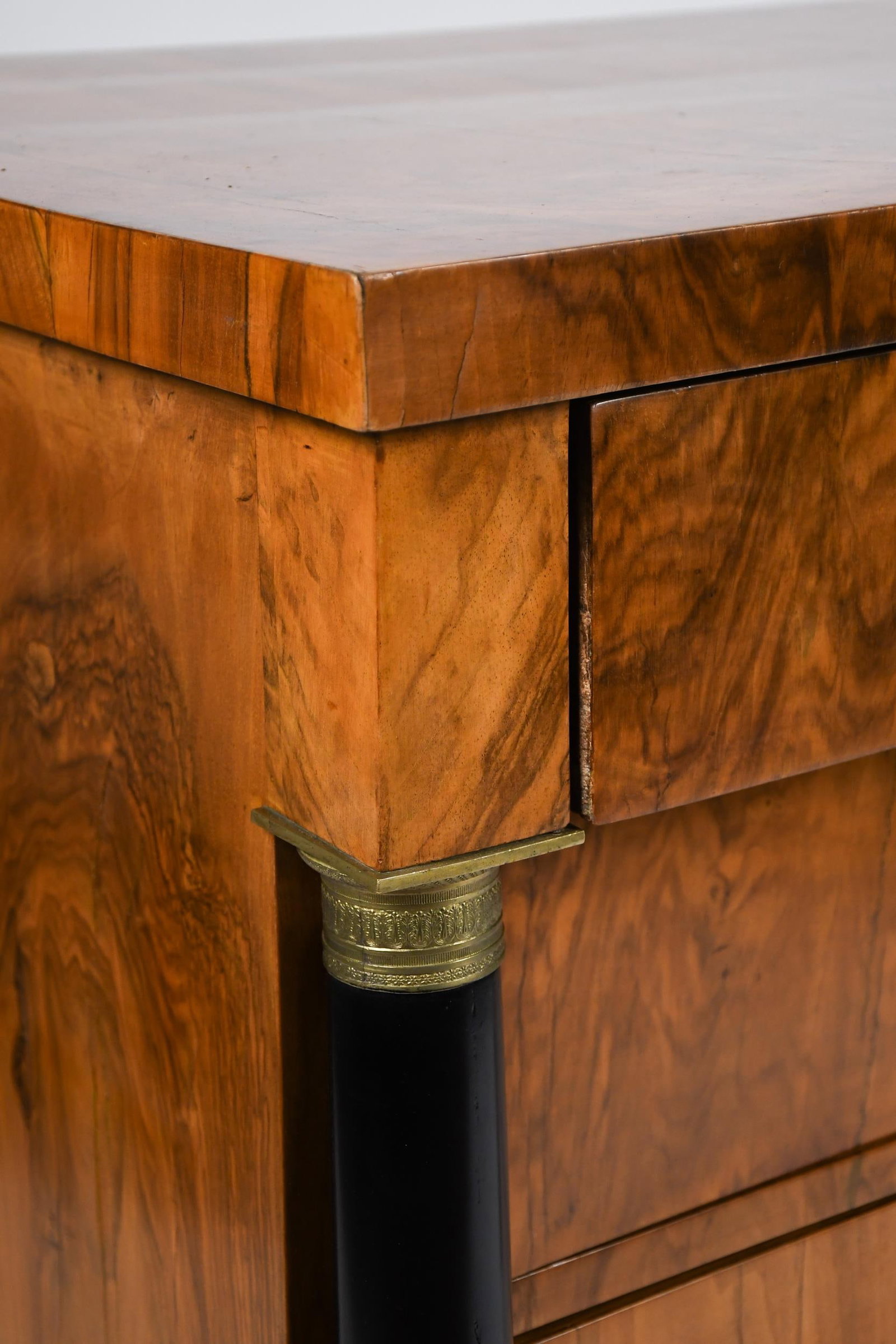 19TH C. BIEDERMEIER COMMODE. - 2