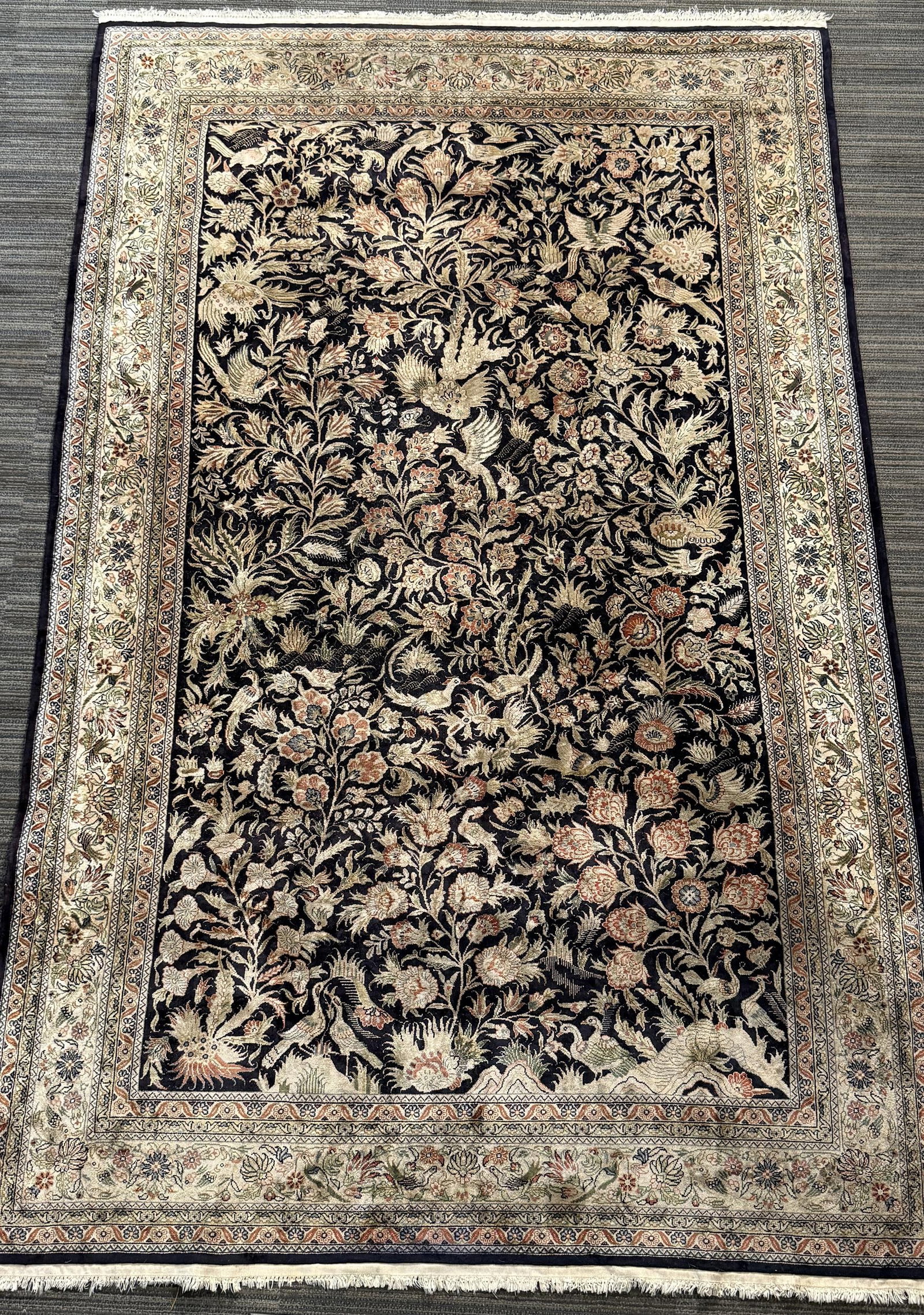VINTAGE ORIENTAL SILK AREA RUG. (1 of 1)