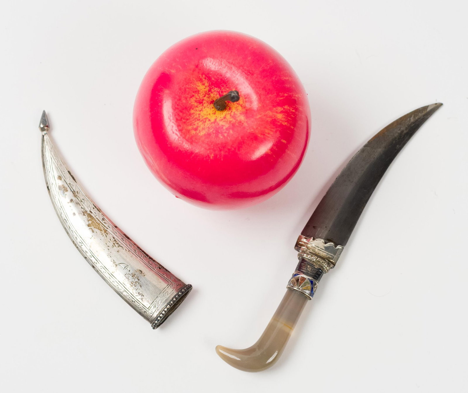 MUGHAL DAGGER WITH STONE HANDLE. - 8