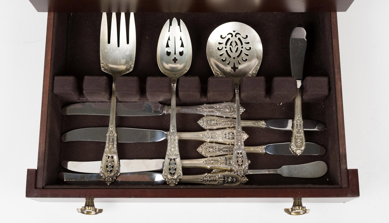 REED AND BARTON FLATWARE SET, 115PCS - 3