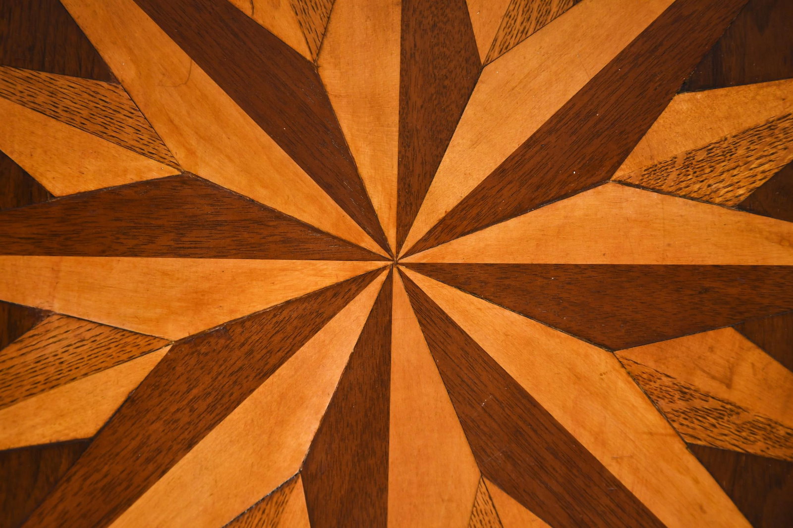 19TH C. INLAID WALNUT LAMP TABLE. - 8