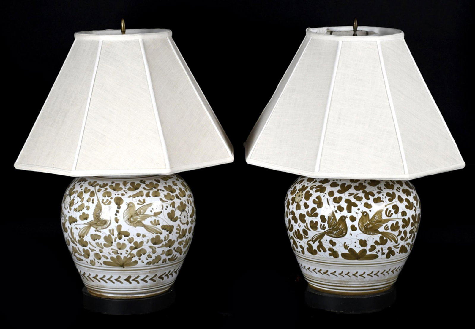 PR. LARGE CHAPMAN CHINOISERIE CERAMIC TABLE LAMPS. (1 of 9)