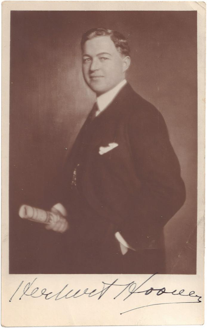 [Herbert Hoover, Lou Henry Hoover, autographs].: [Herbert Hoover, Lou Henry Hoover, autographs]. President of the United States Herbert Hoover and his wife Lou Henry Hoover. 2 postcards. [1920s]. 8,8x13,5 cm.