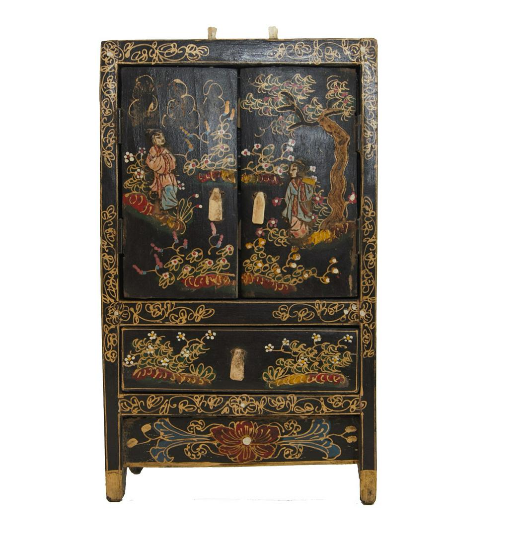 Hand-painted in Japanese style jewelry box. 19th century - 20th century. (1 of 3)