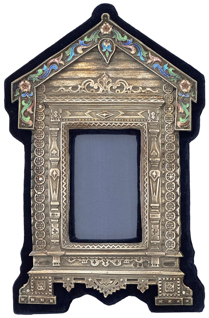 [Russian style]. Frame for photographs (painting) with a silver overlay "Carved platband (1 of 3)