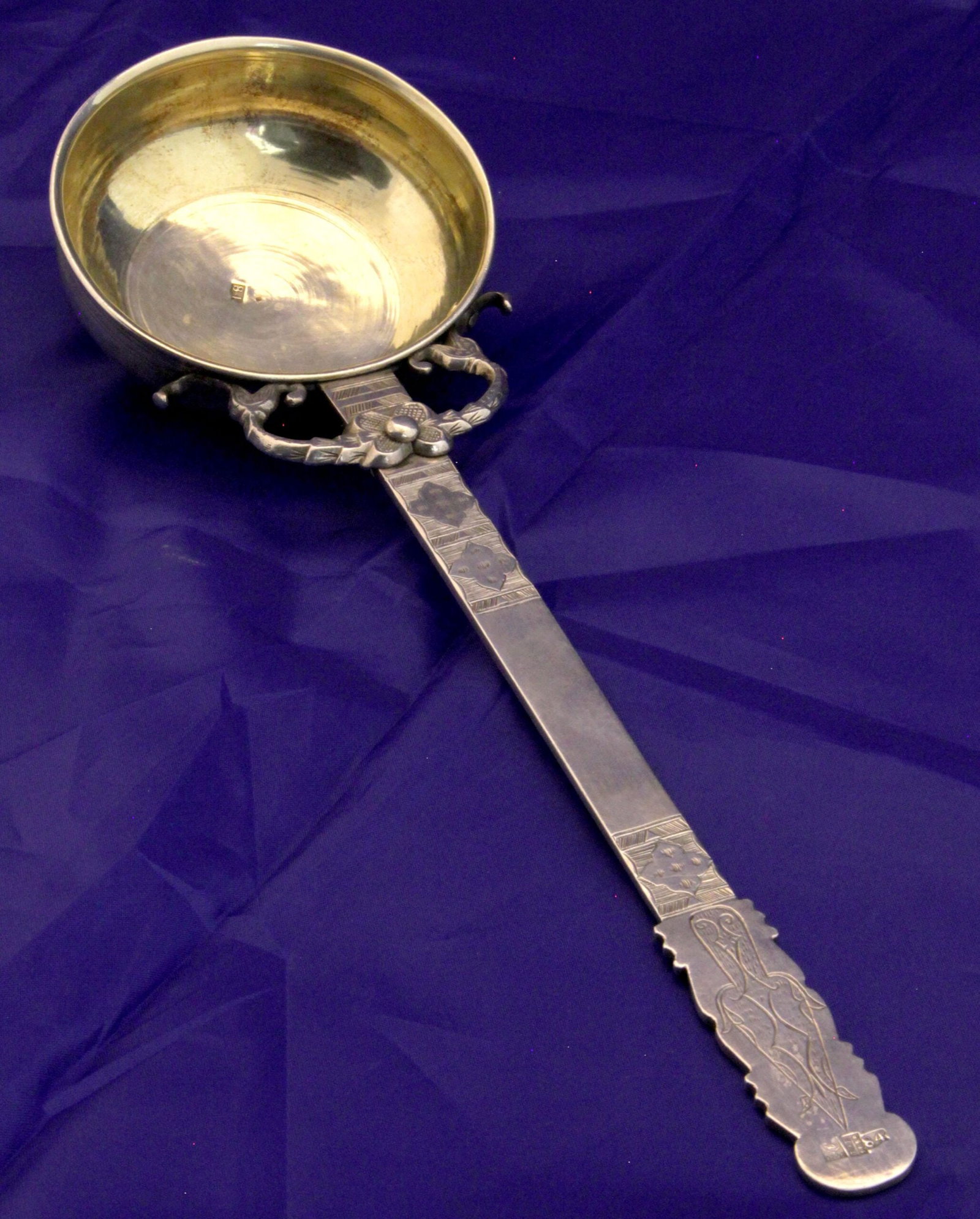 [Russian]. Silver spoon with floral ornament. - Russia, 1858. - 31x9 cm. Weight: 212 g. (1 of 2)