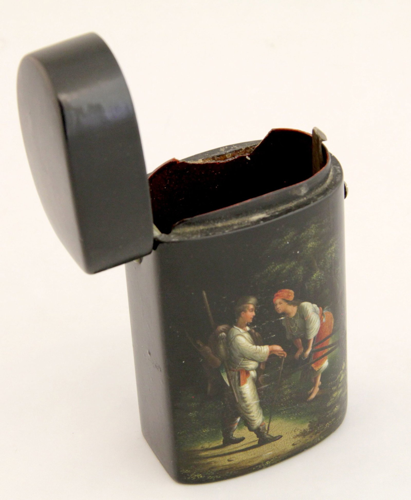 [Russian]. Russian lacquer the cigarette case "Rendezvous". - Russia, Lukutin's manufacture, 19th (1 of 2)