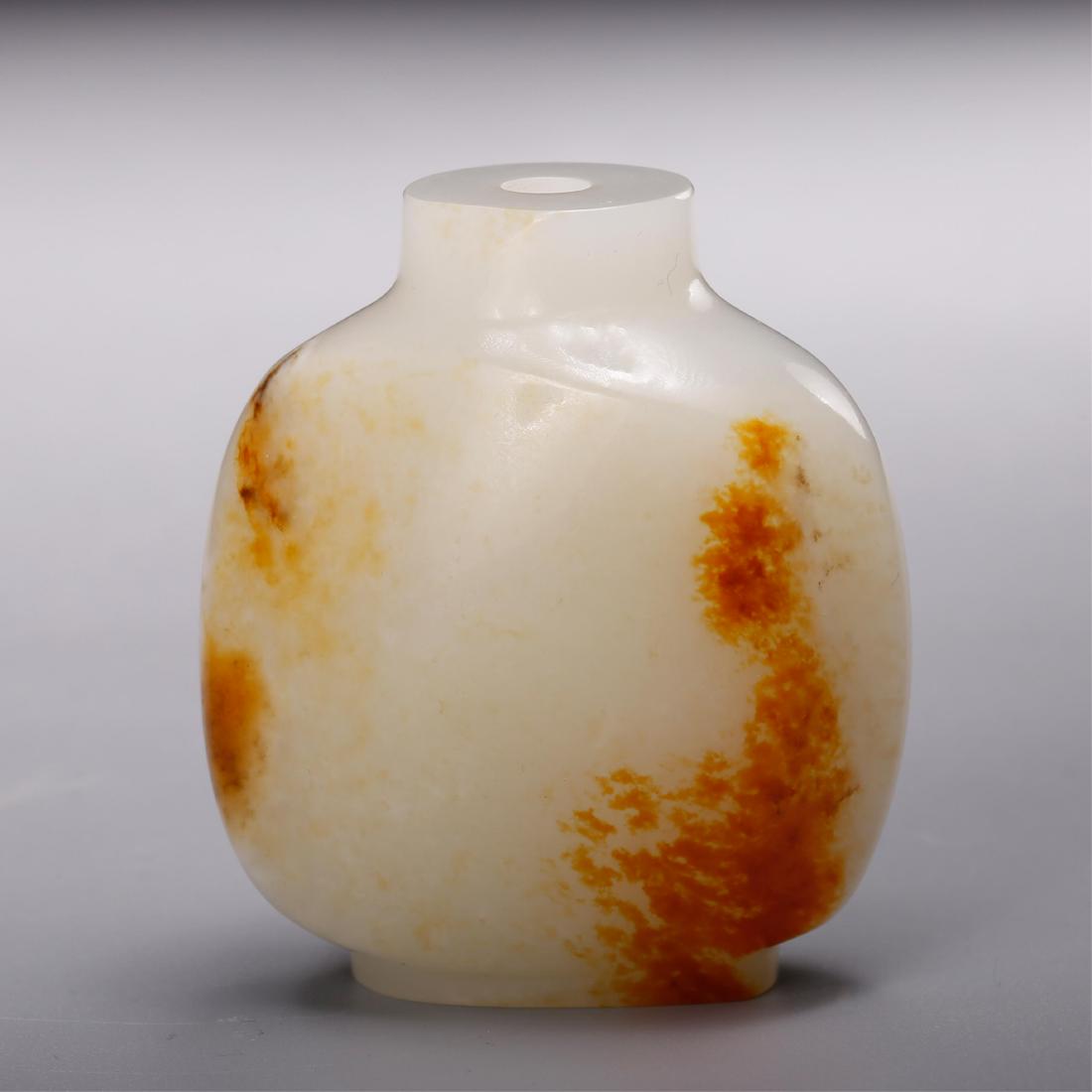 CHINESE WHITE JADE SNUFF BOTTLE WITH RUSSET (1 of 7)