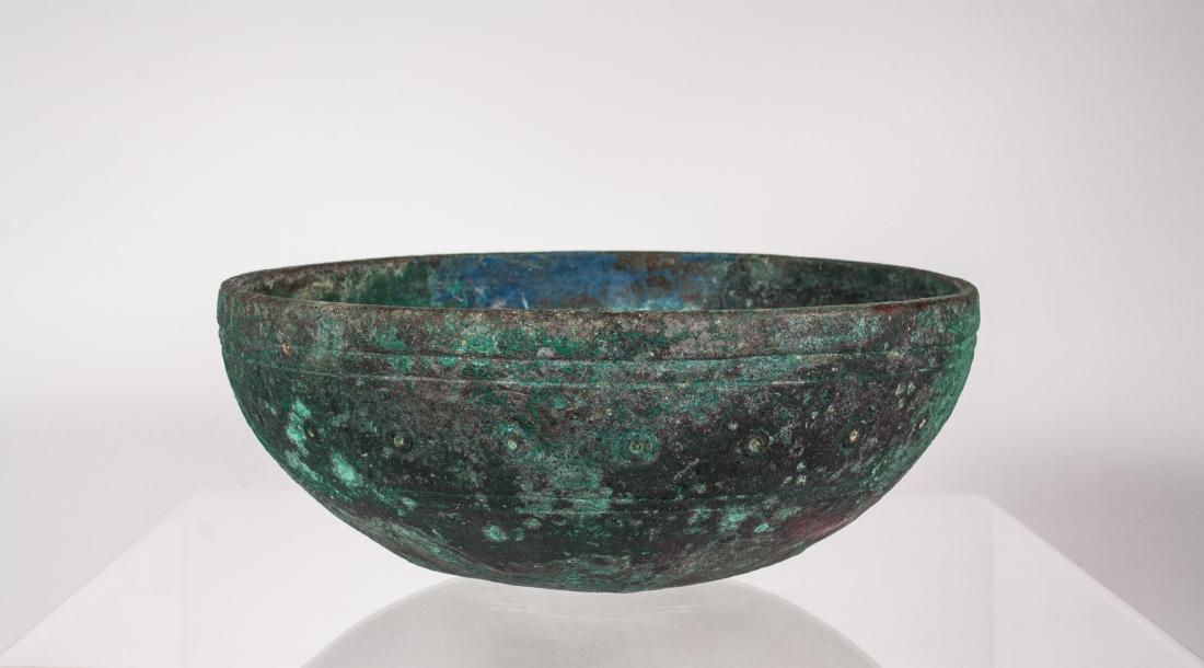 LARGE ANCIENT ROMAN BRONZE BOWL (1 of 5)